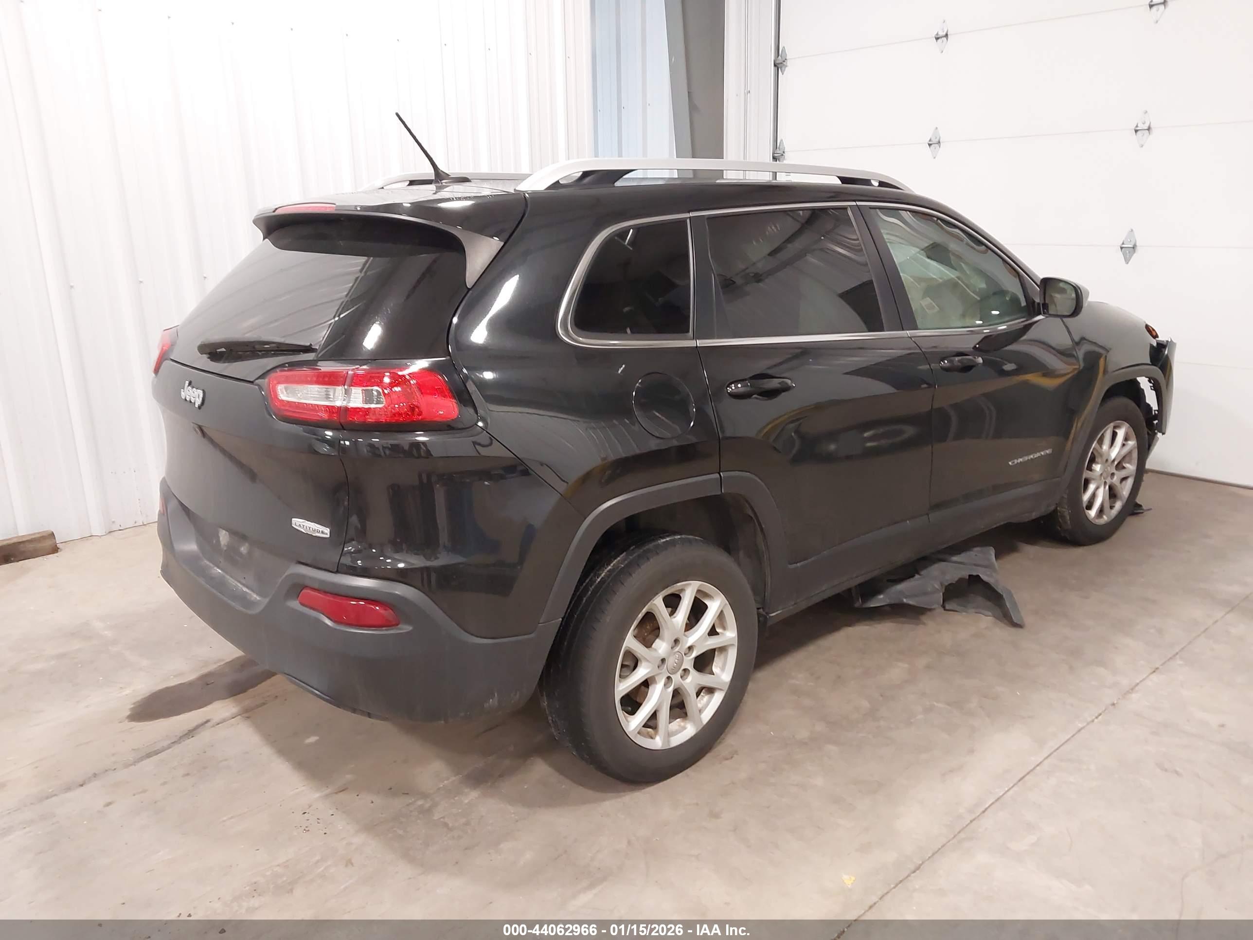 JEEP CHEROKEE image 4