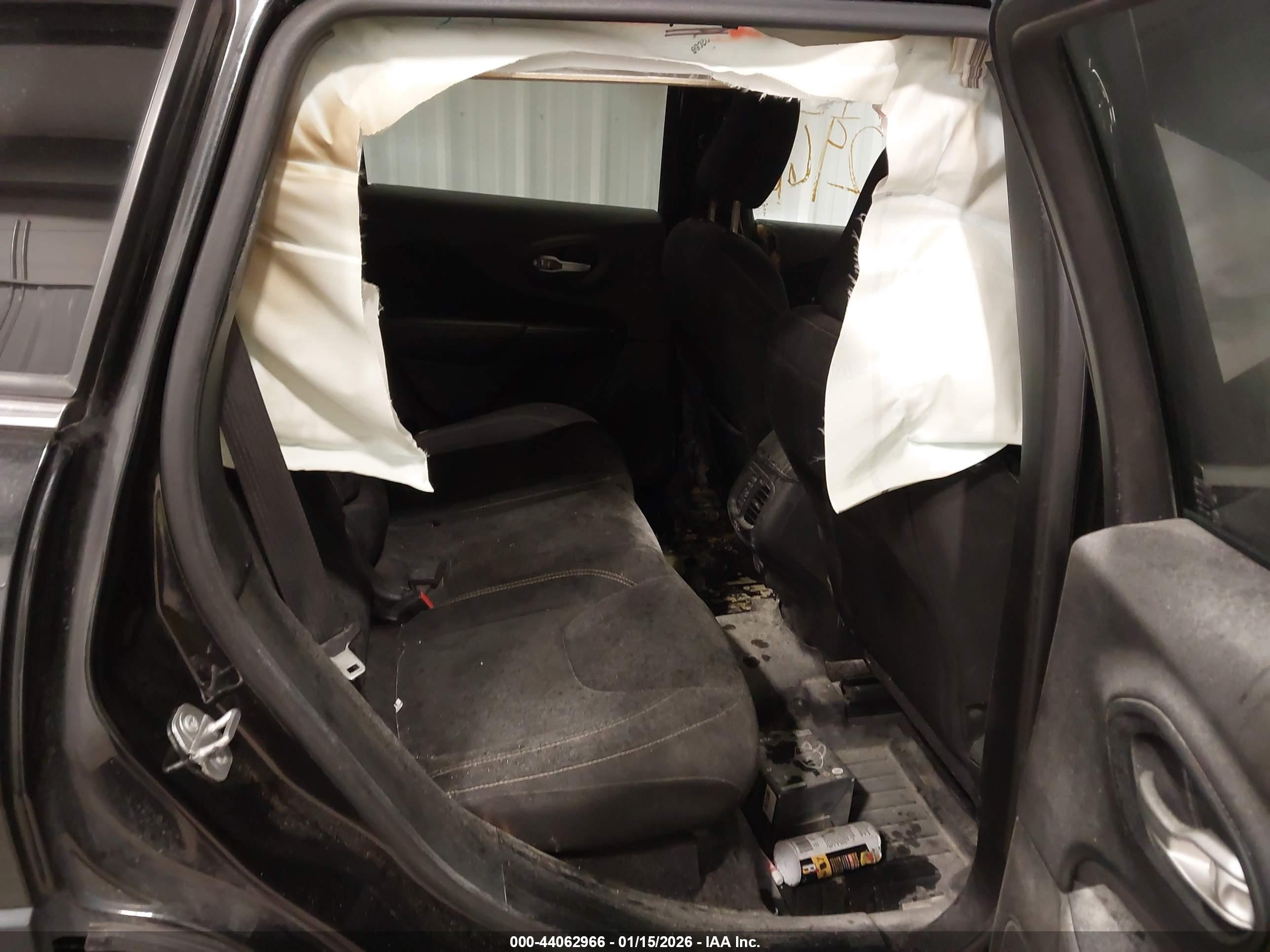 JEEP CHEROKEE image 8