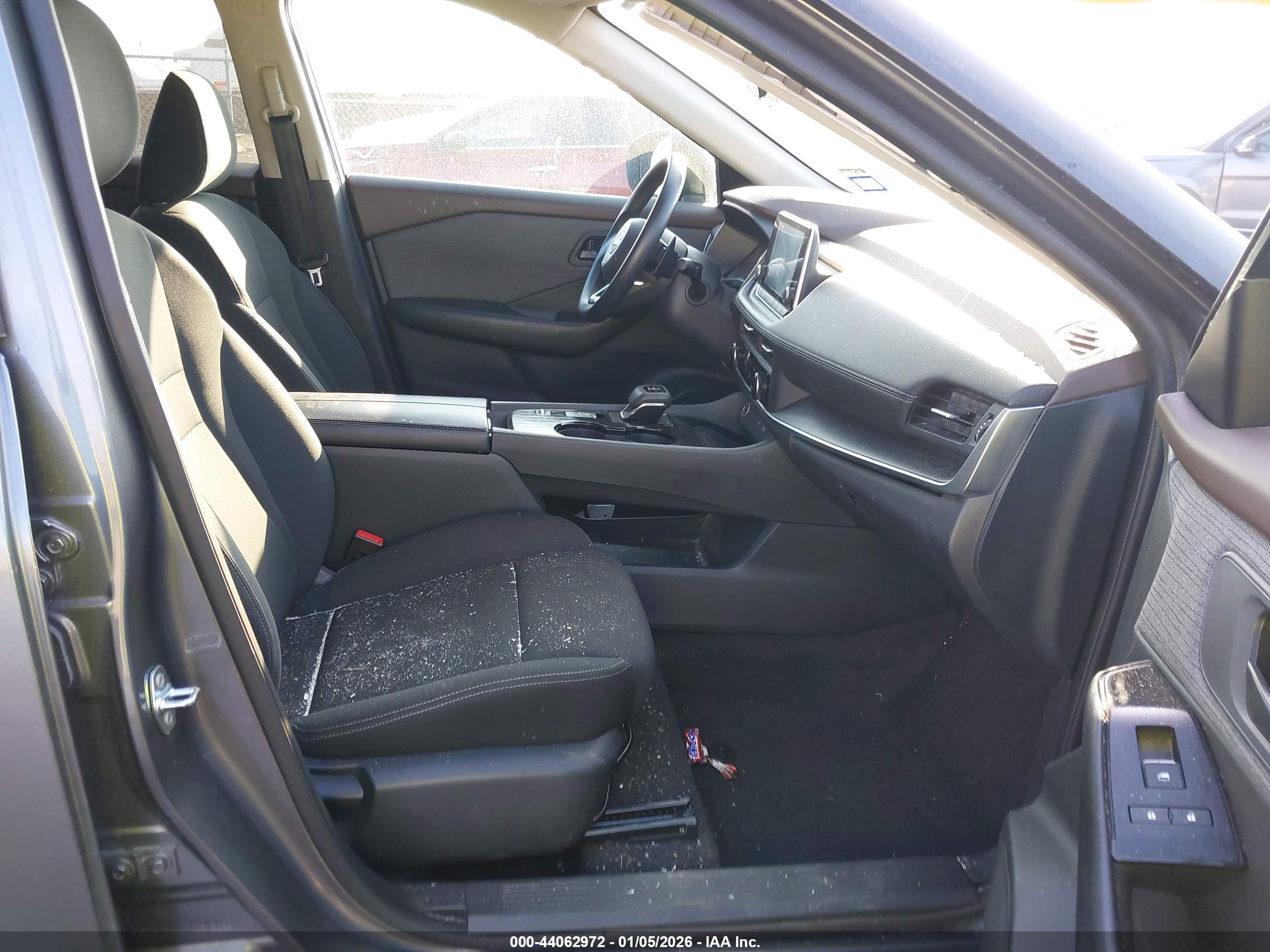 NISSAN ROGUE image 5
