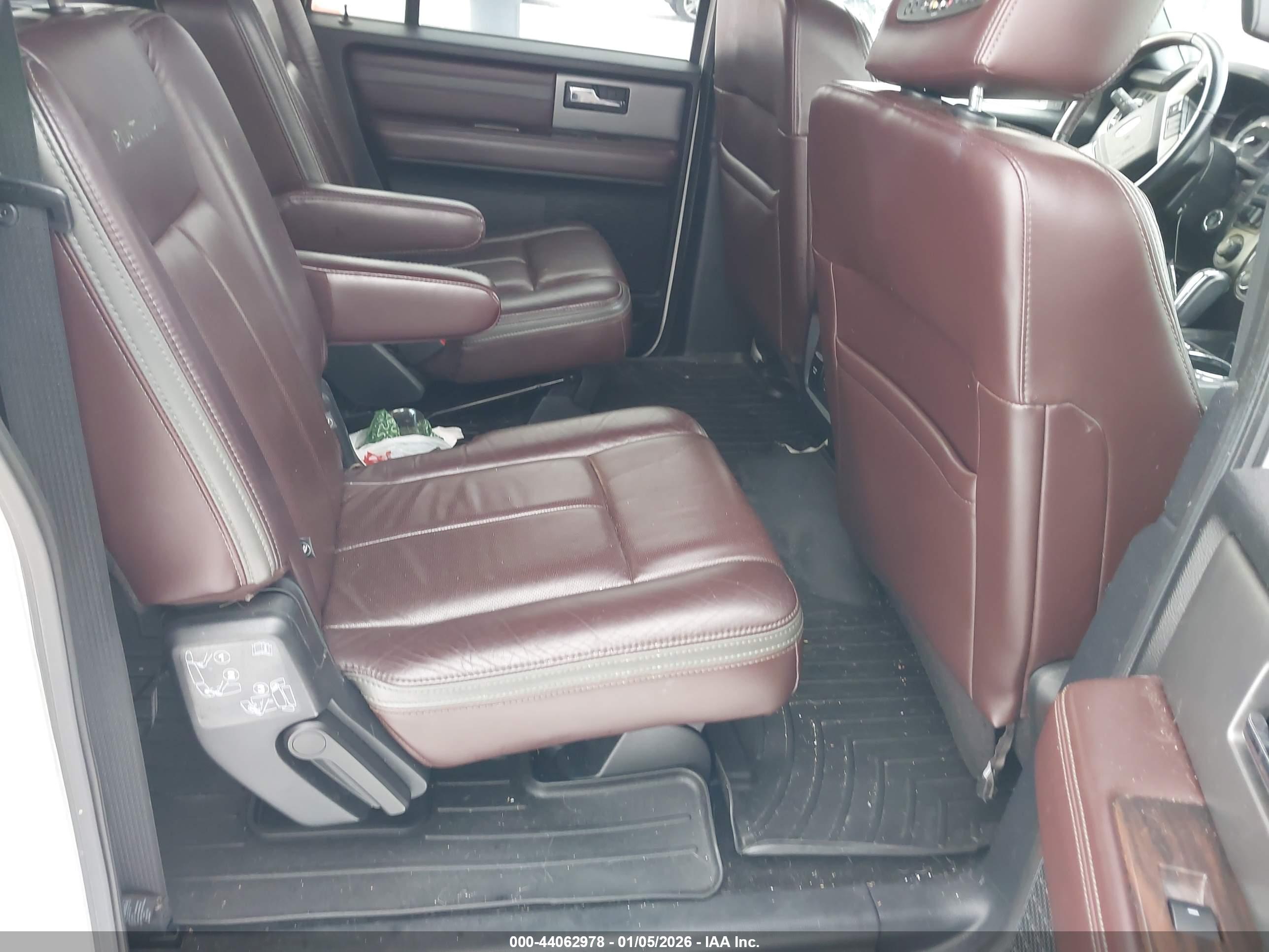 FORD EXPEDITION image 8