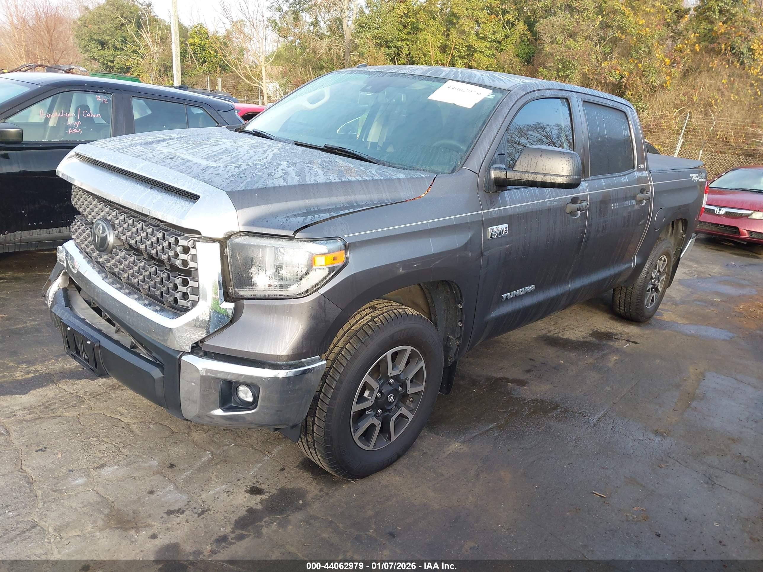 TOYOTA TUNDRA image 2