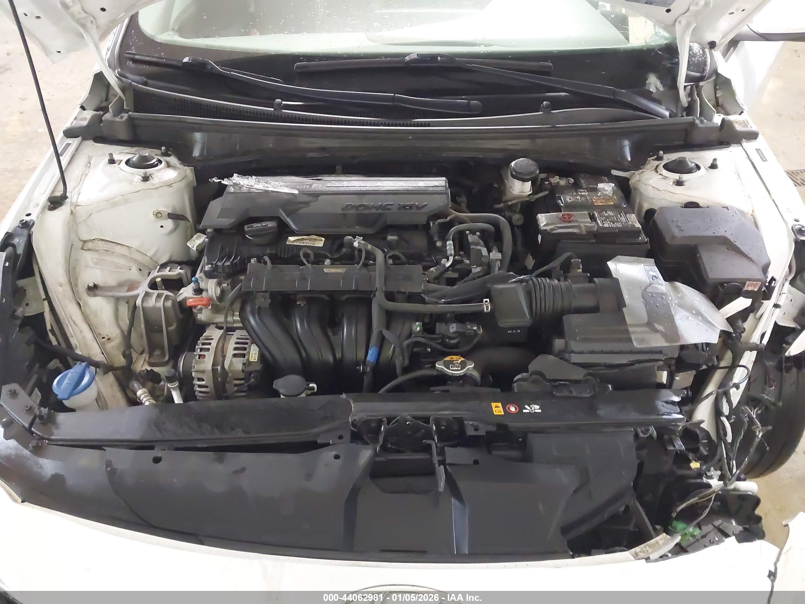 HYUNDAI ELANTRA image 10