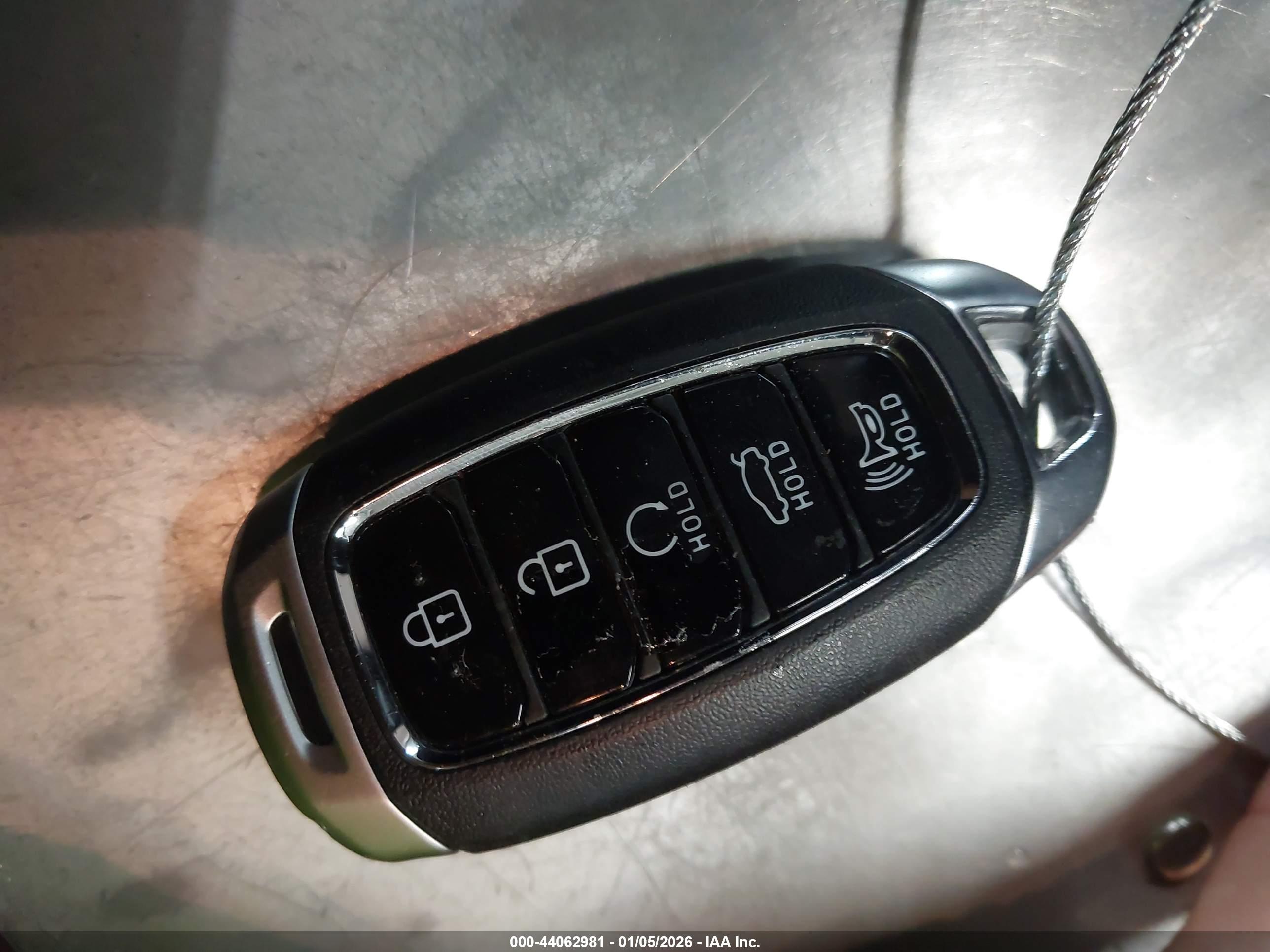 HYUNDAI ELANTRA image 11