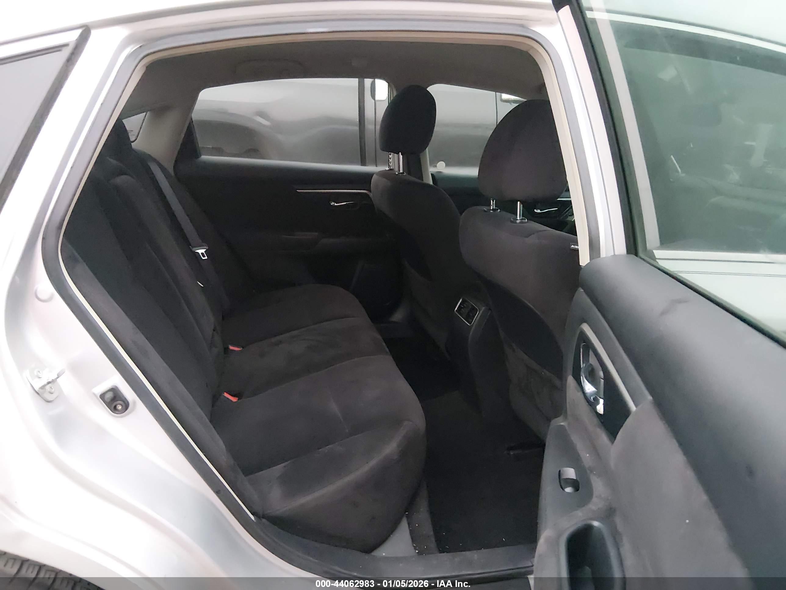 NISSAN ALTIMA image 8