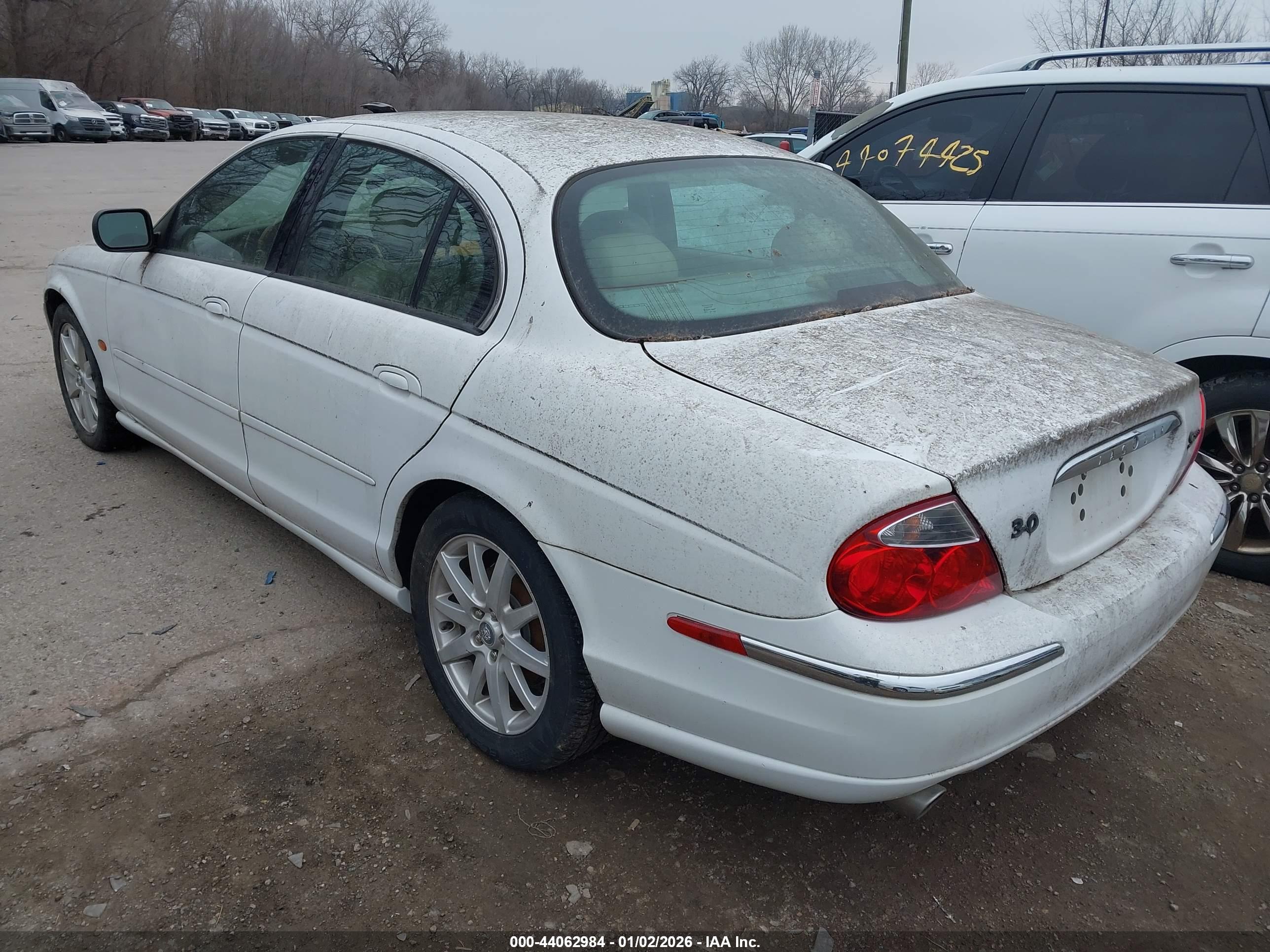 JAGUAR S-TYPE image 3
