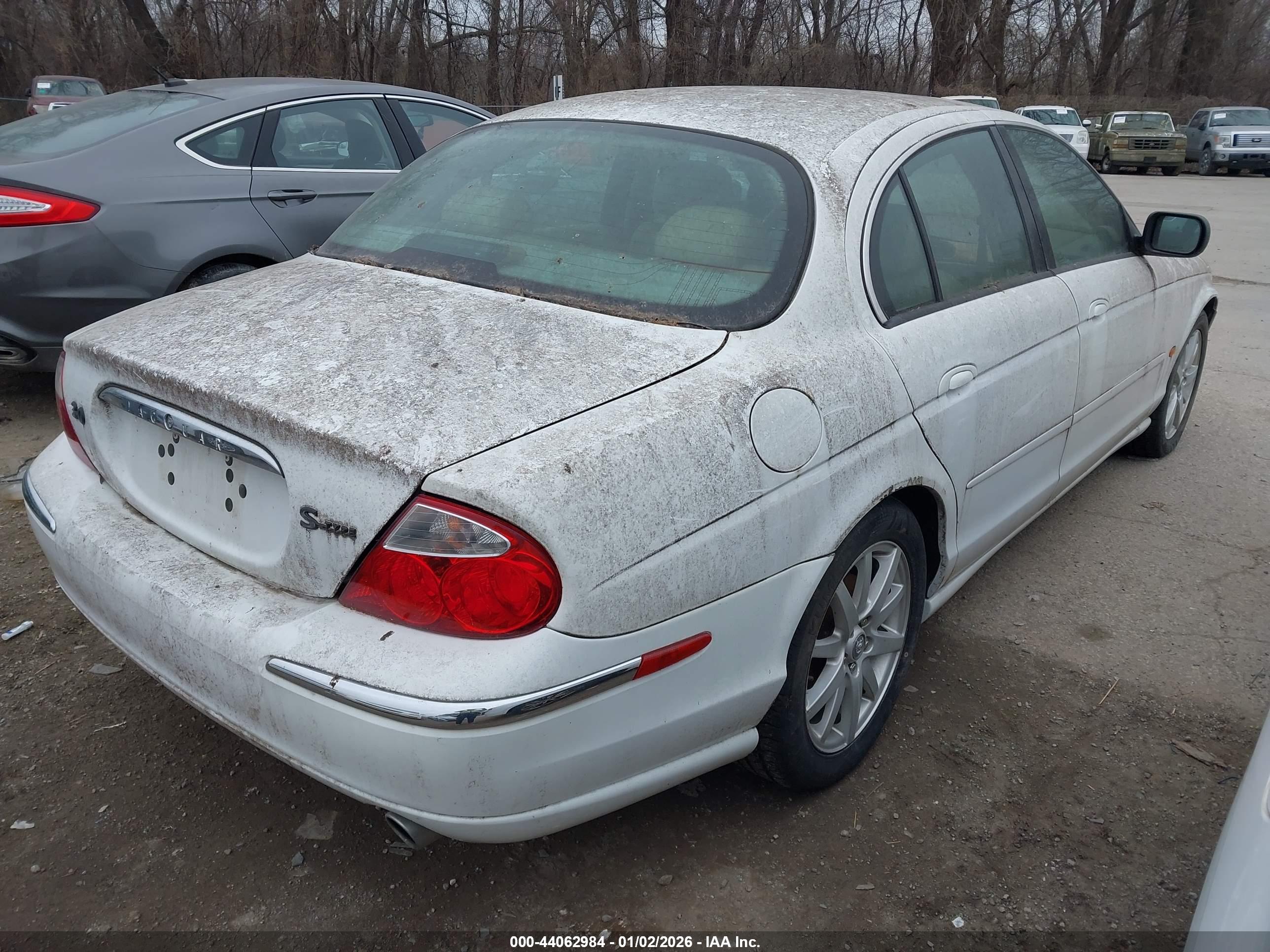 JAGUAR S-TYPE image 4