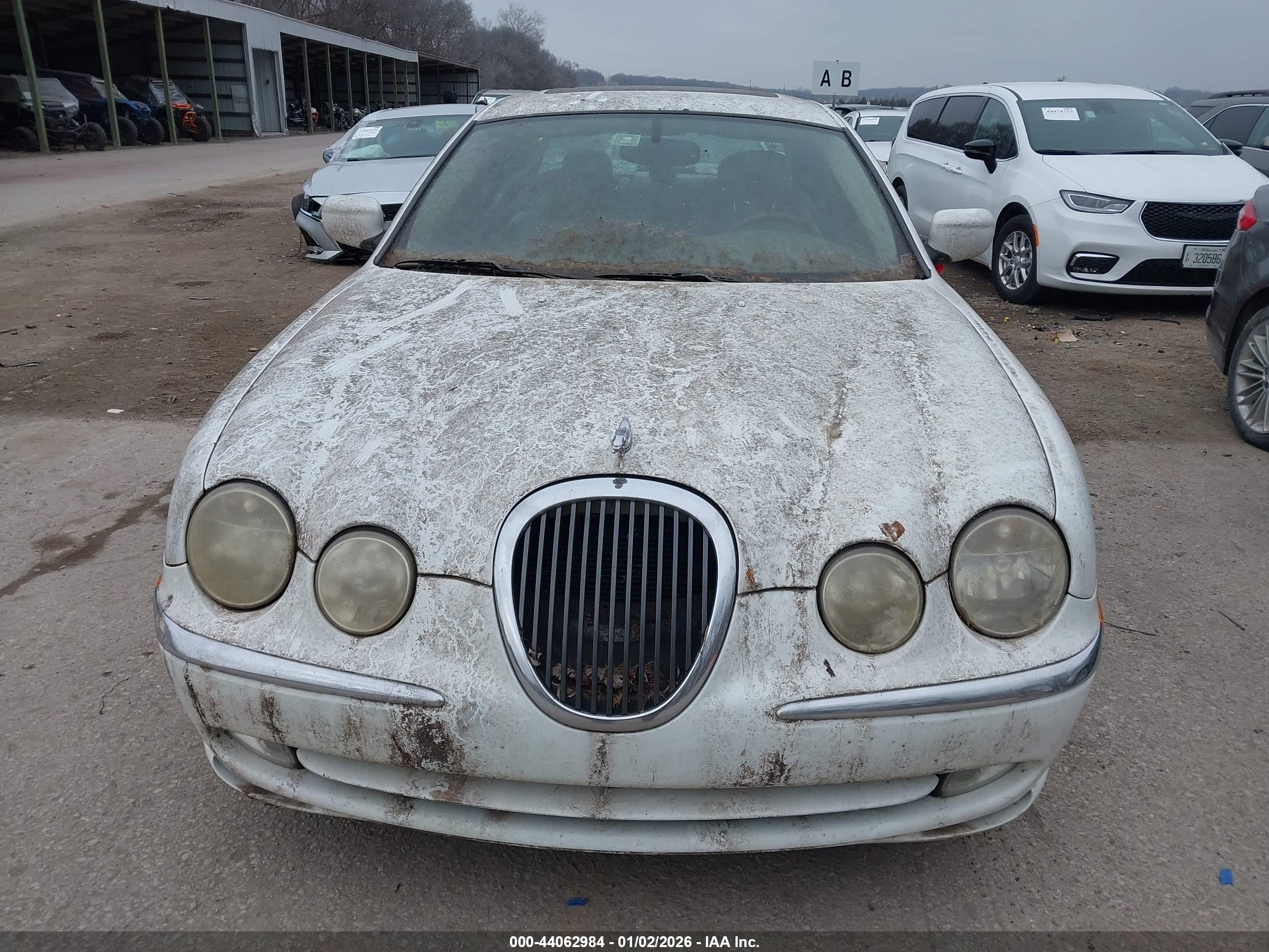 JAGUAR S-TYPE image 6