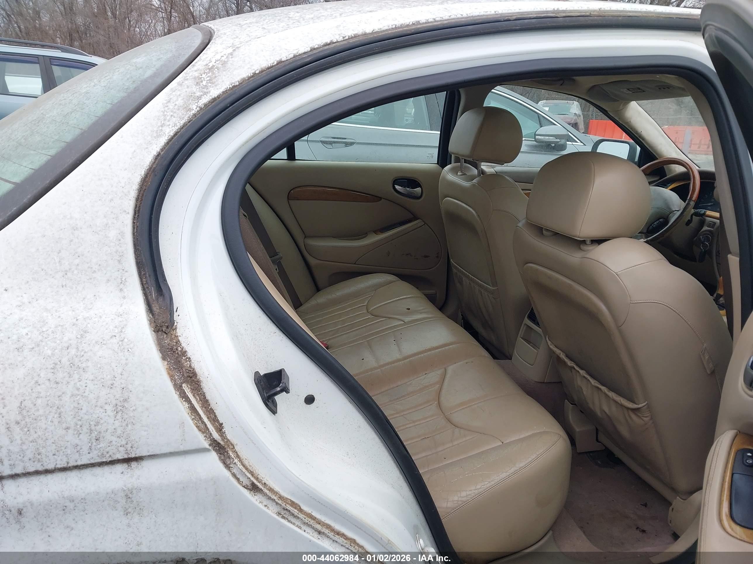 JAGUAR S-TYPE image 8