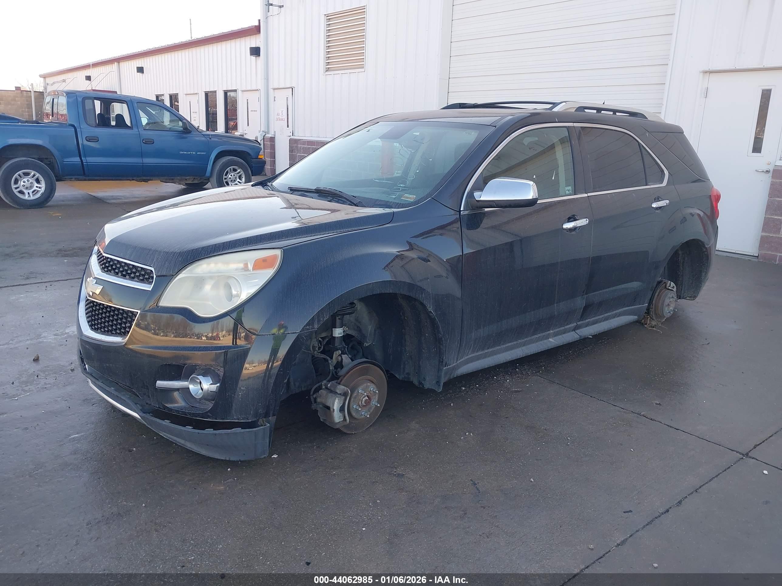 CHEVROLET EQUINOX image 2