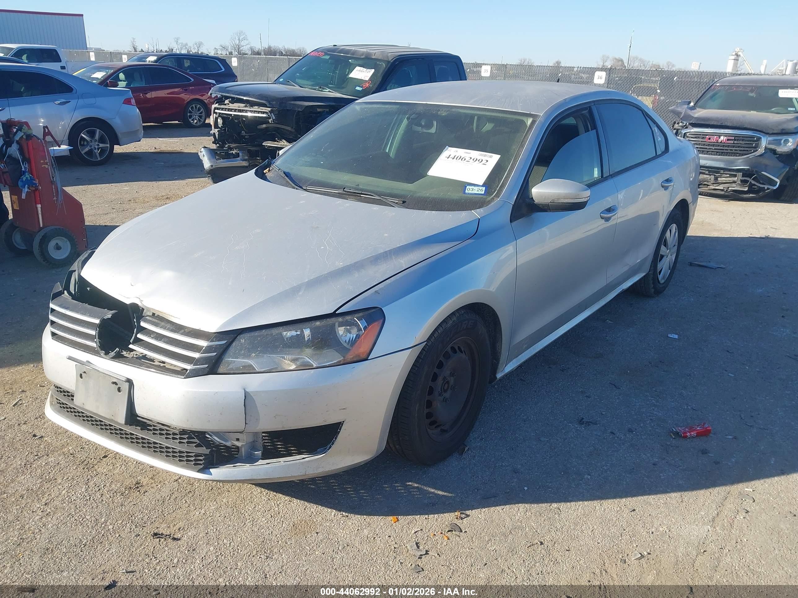 VOLKSWAGEN PASSAT image 2