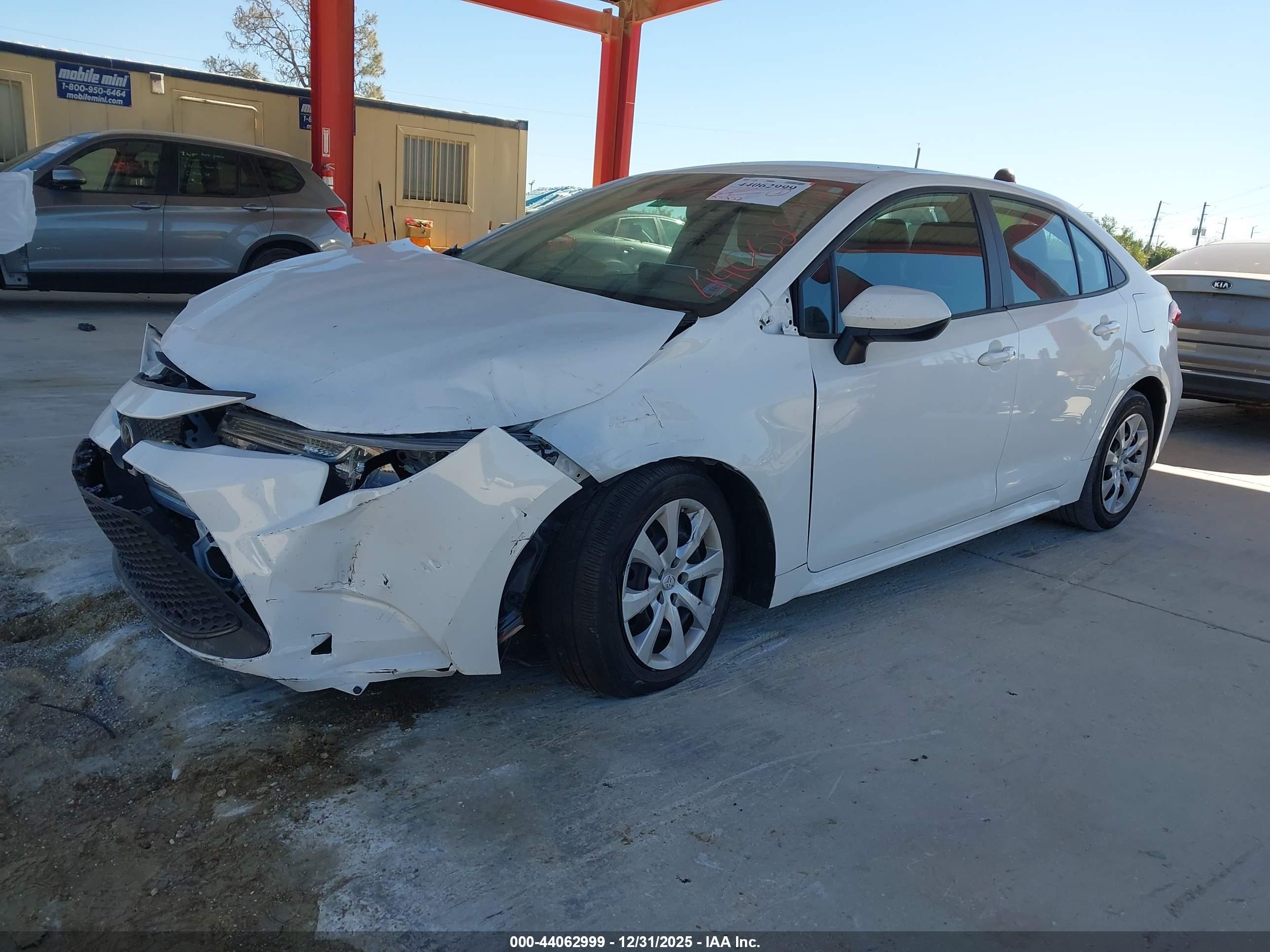 TOYOTA COROLLA image 2
