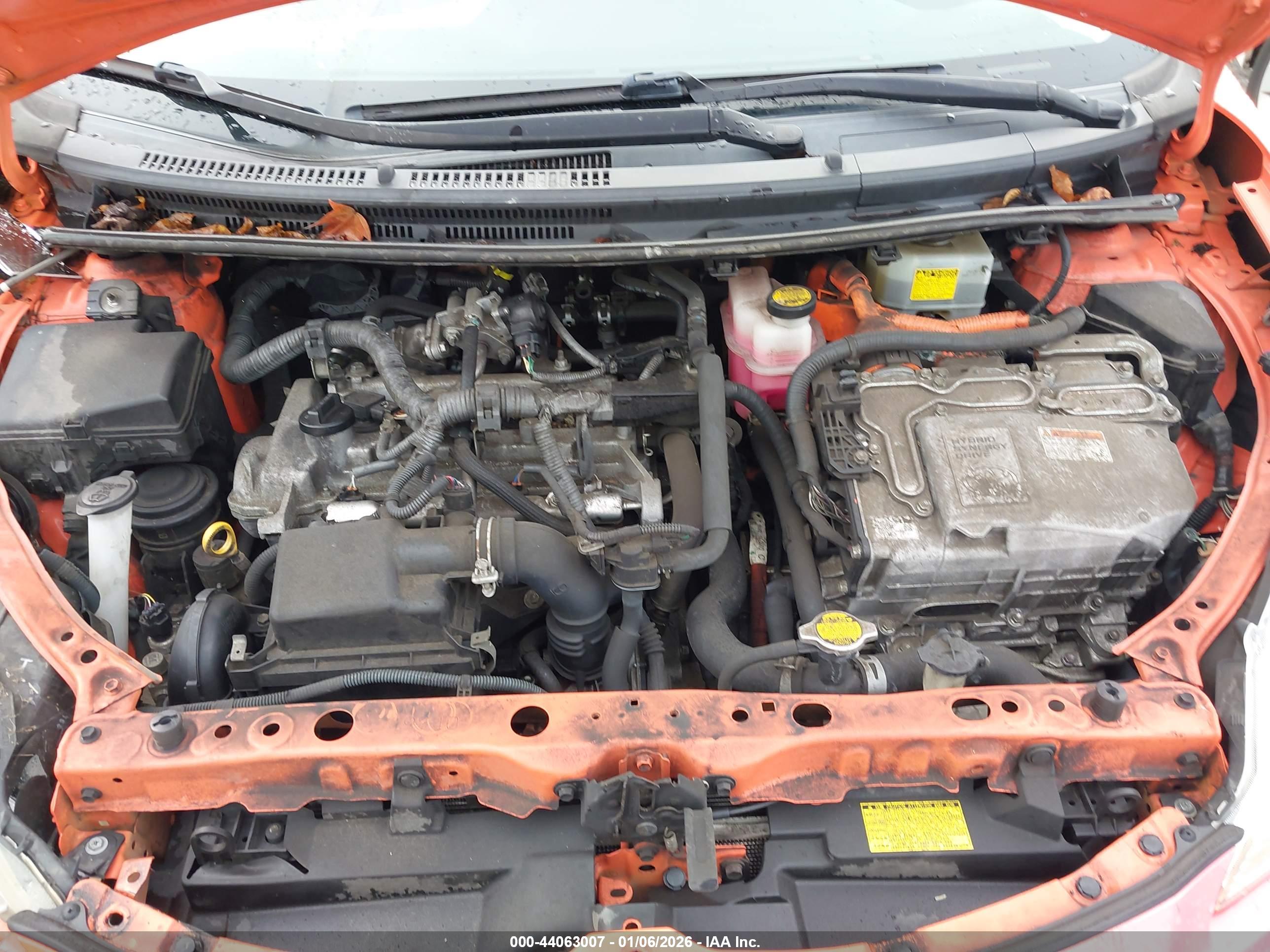 TOYOTA PRIUS image 10