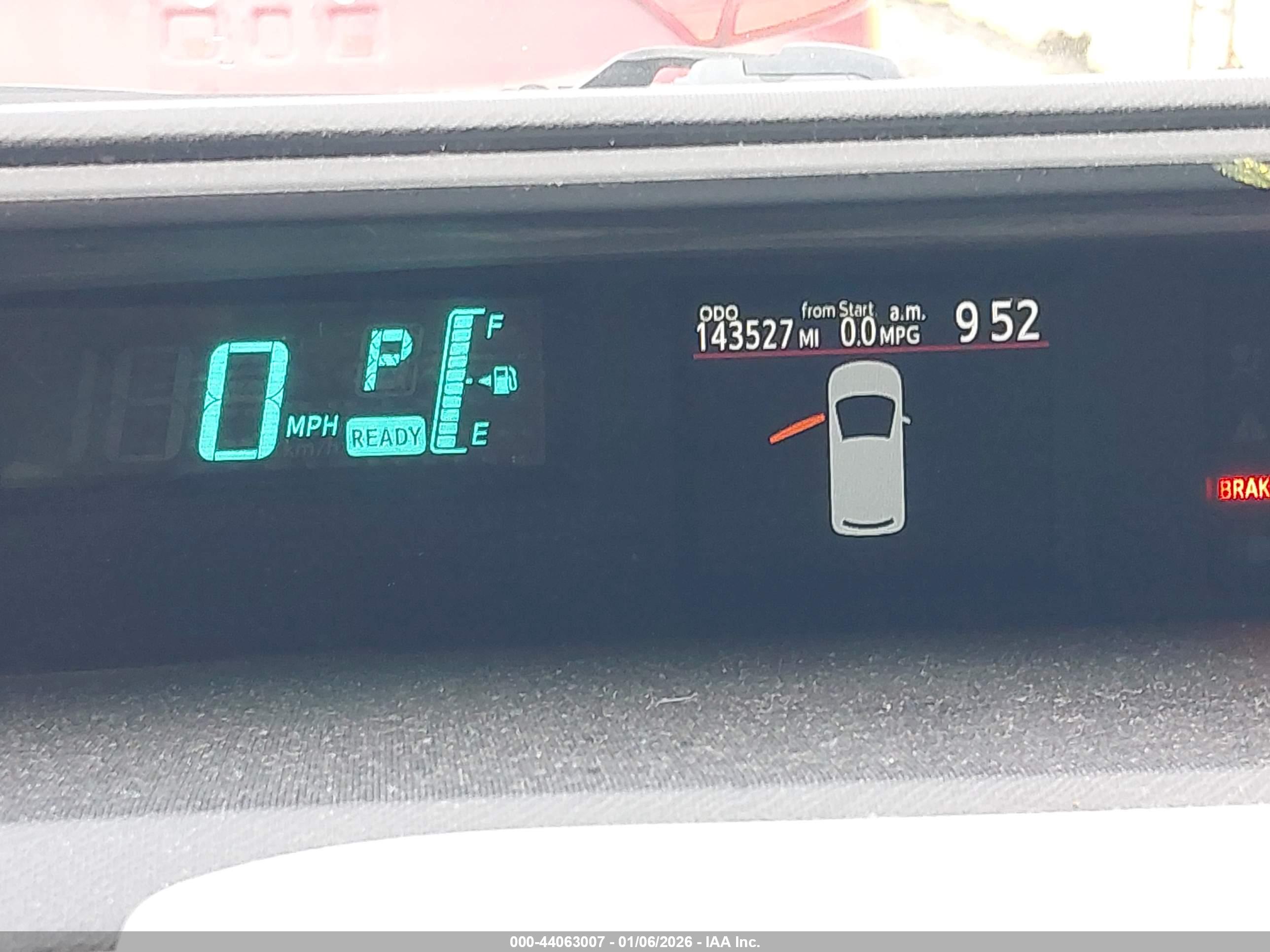 TOYOTA PRIUS image 7