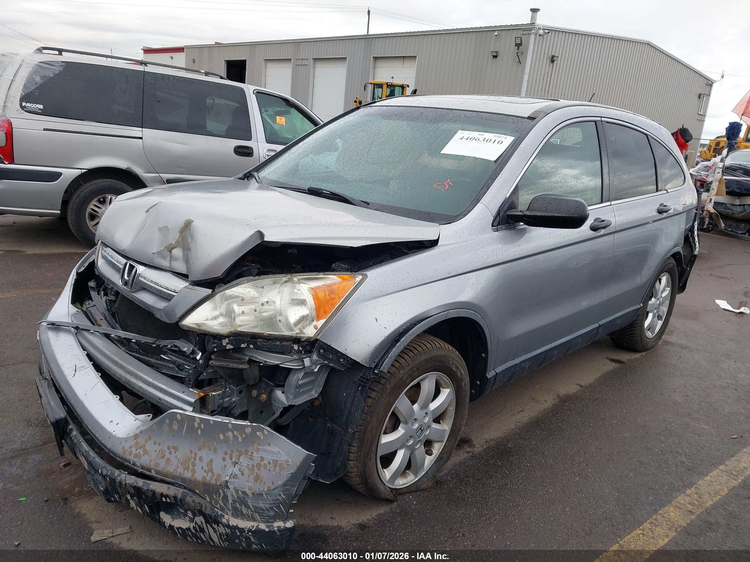 HONDA CR-V image 2
