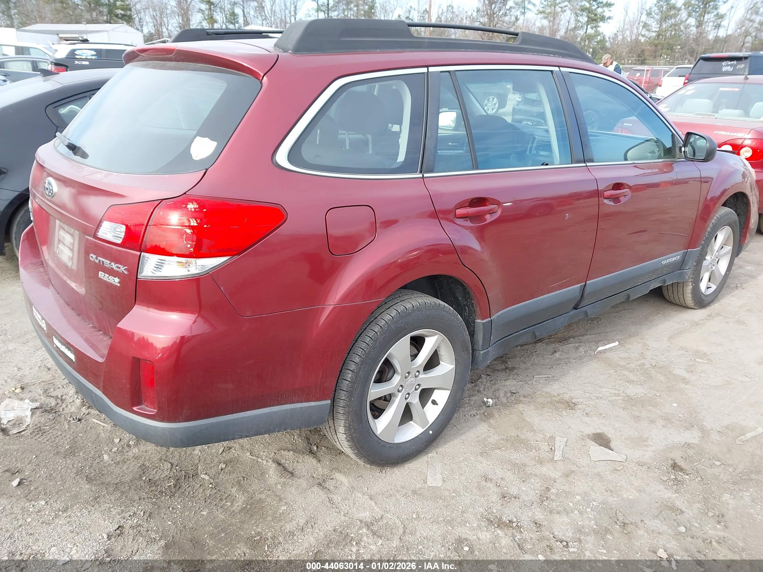 SUBARU OUTBACK image 4
