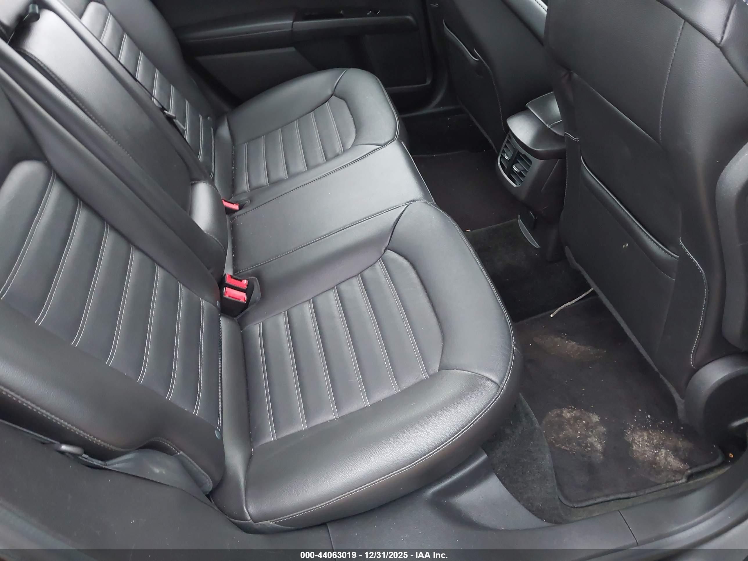 FORD FUSION image 8