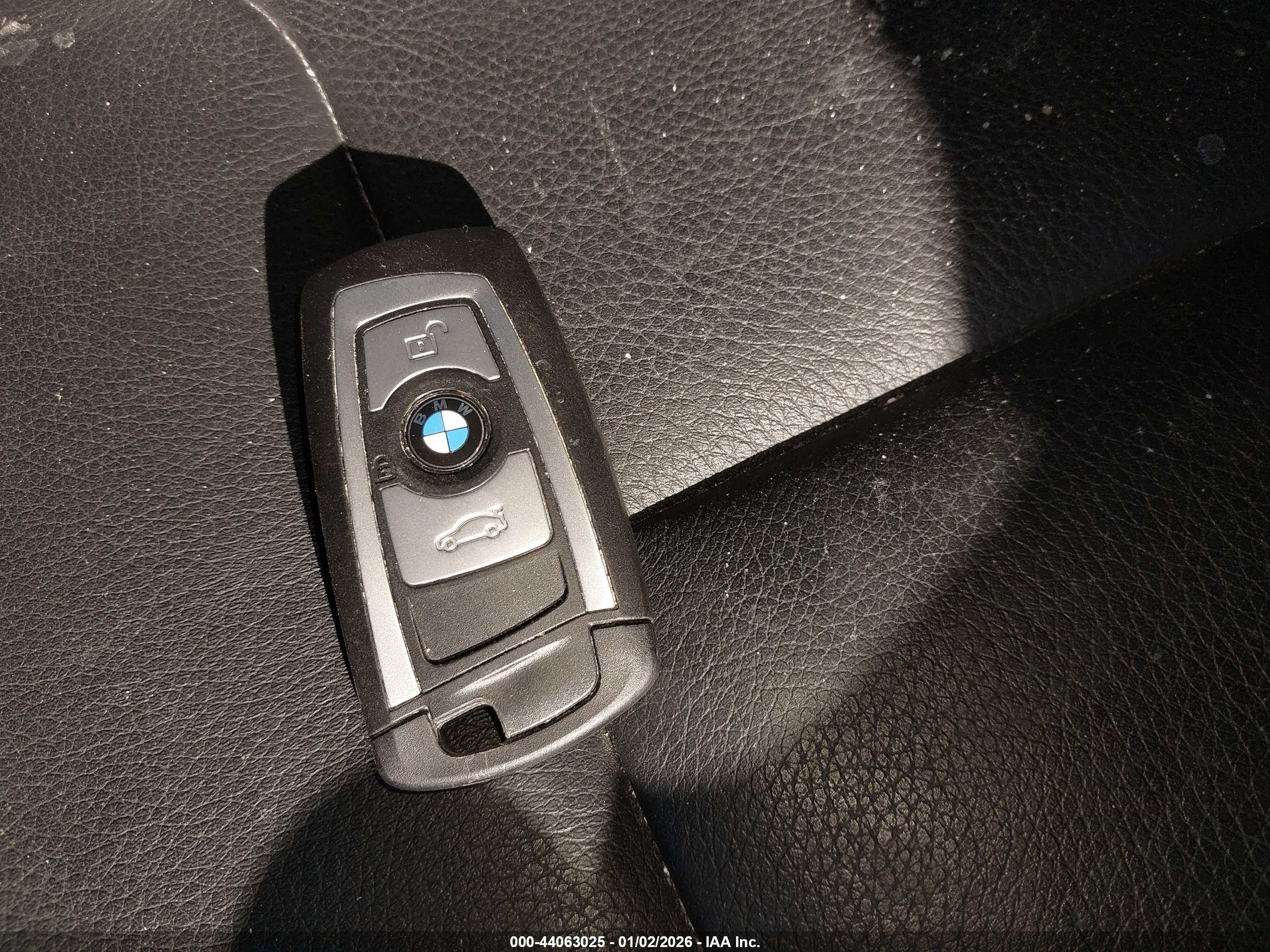 BMW 328I image 11