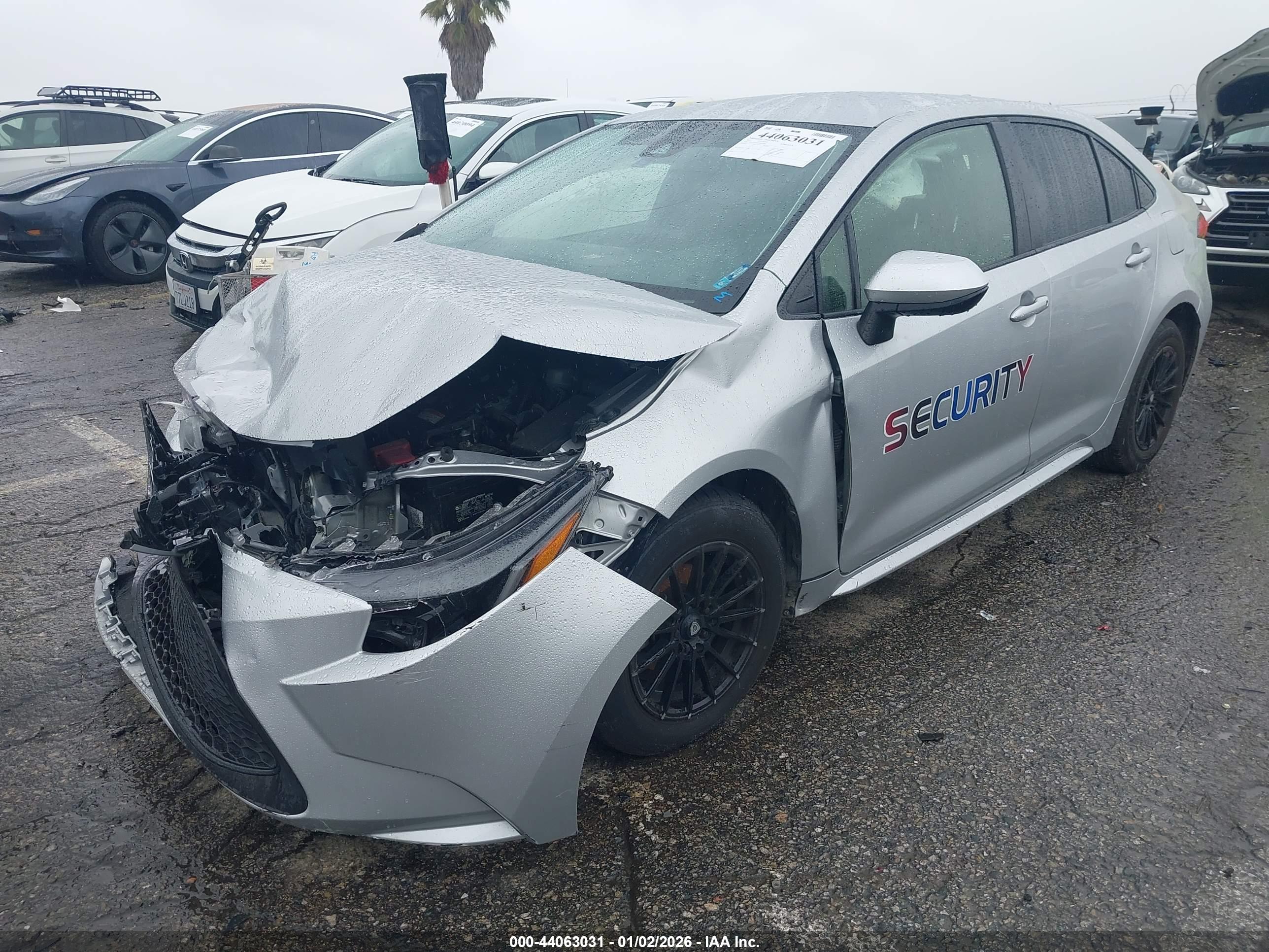 TOYOTA COROLLA image 2