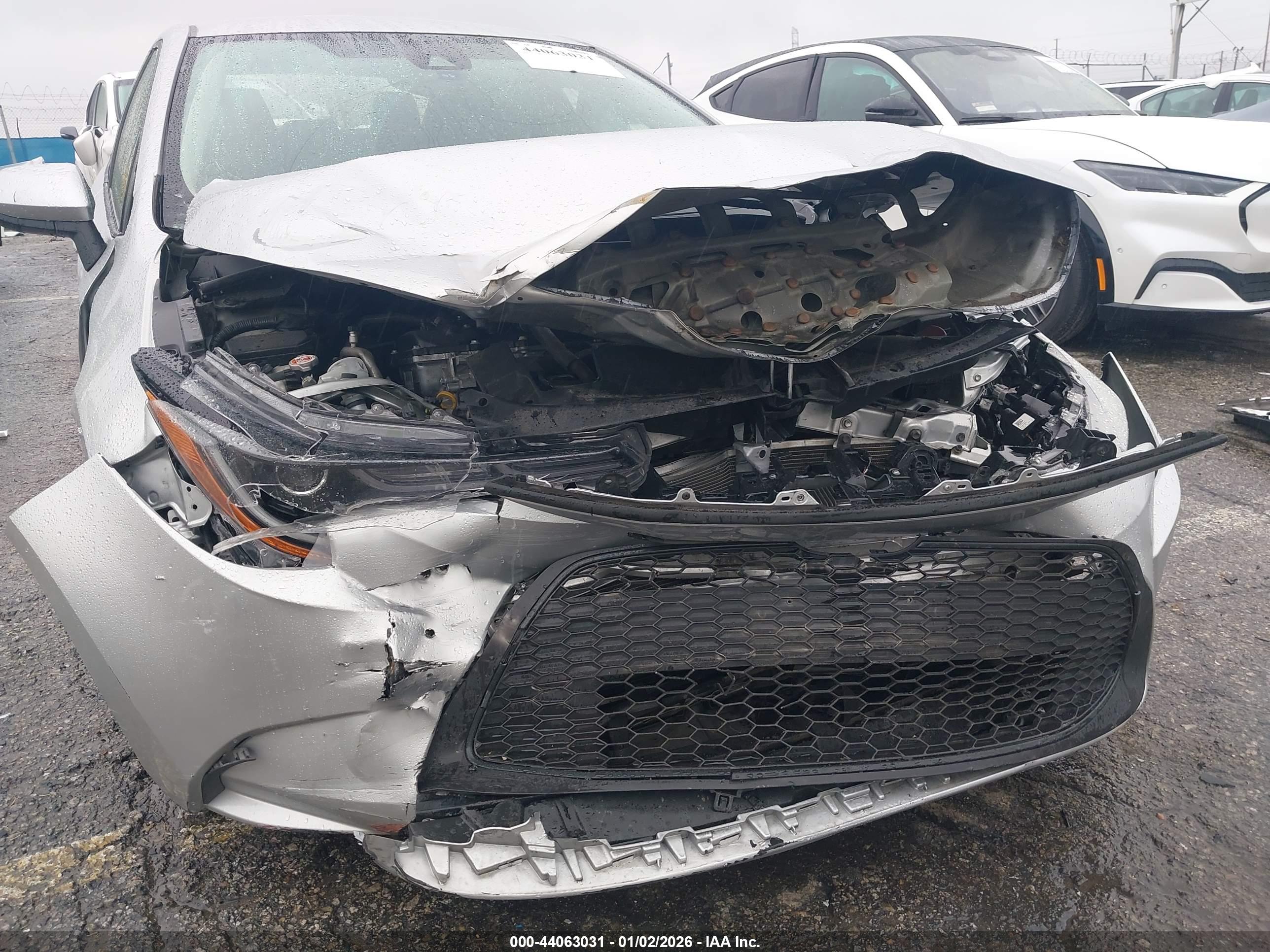 TOYOTA COROLLA image 6