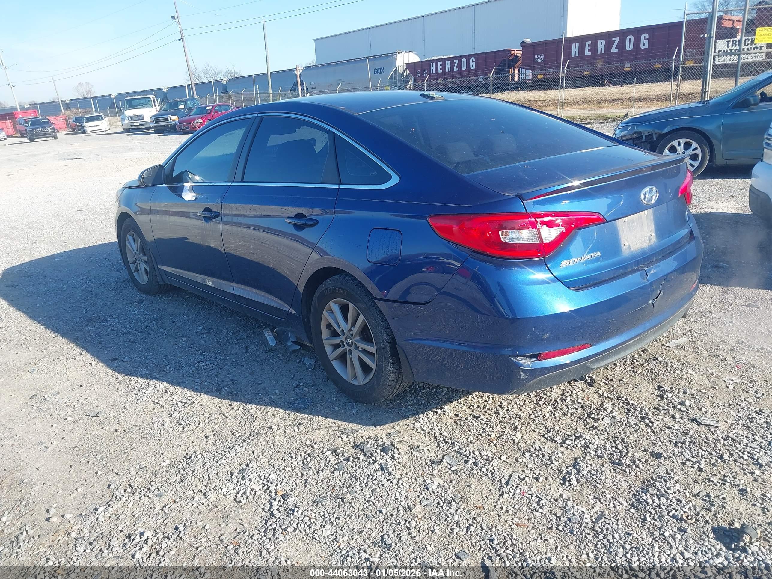 HYUNDAI SONATA image 3