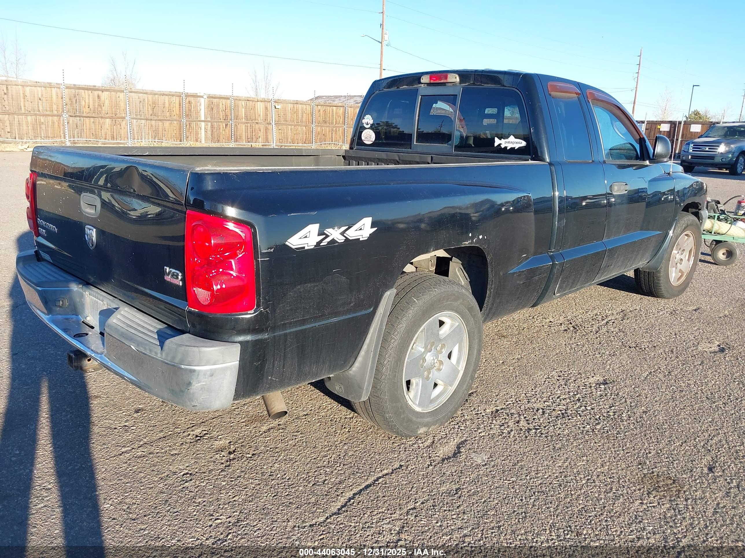 DODGE DAKOTA image 4