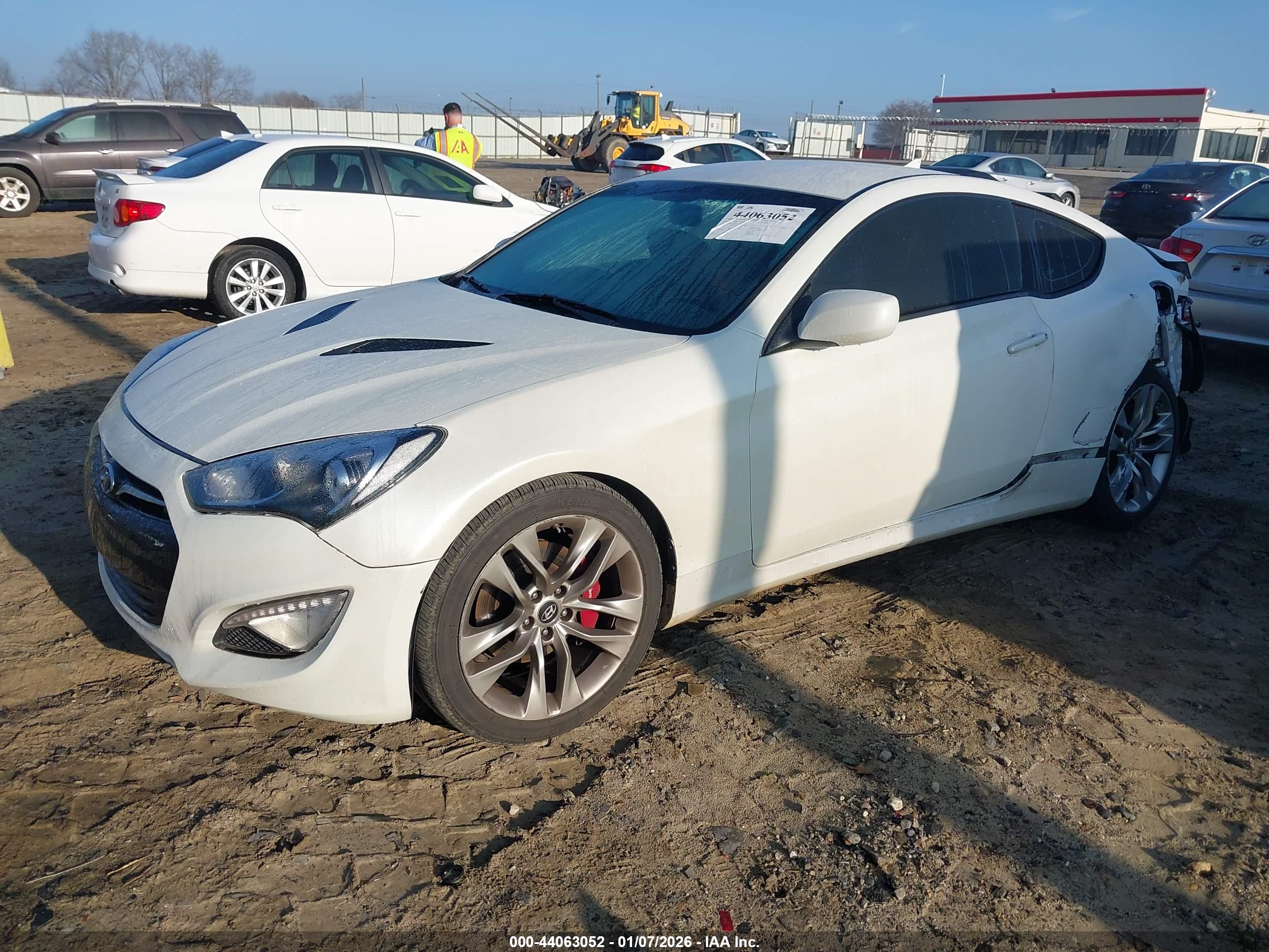 HYUNDAI GENESIS image 2