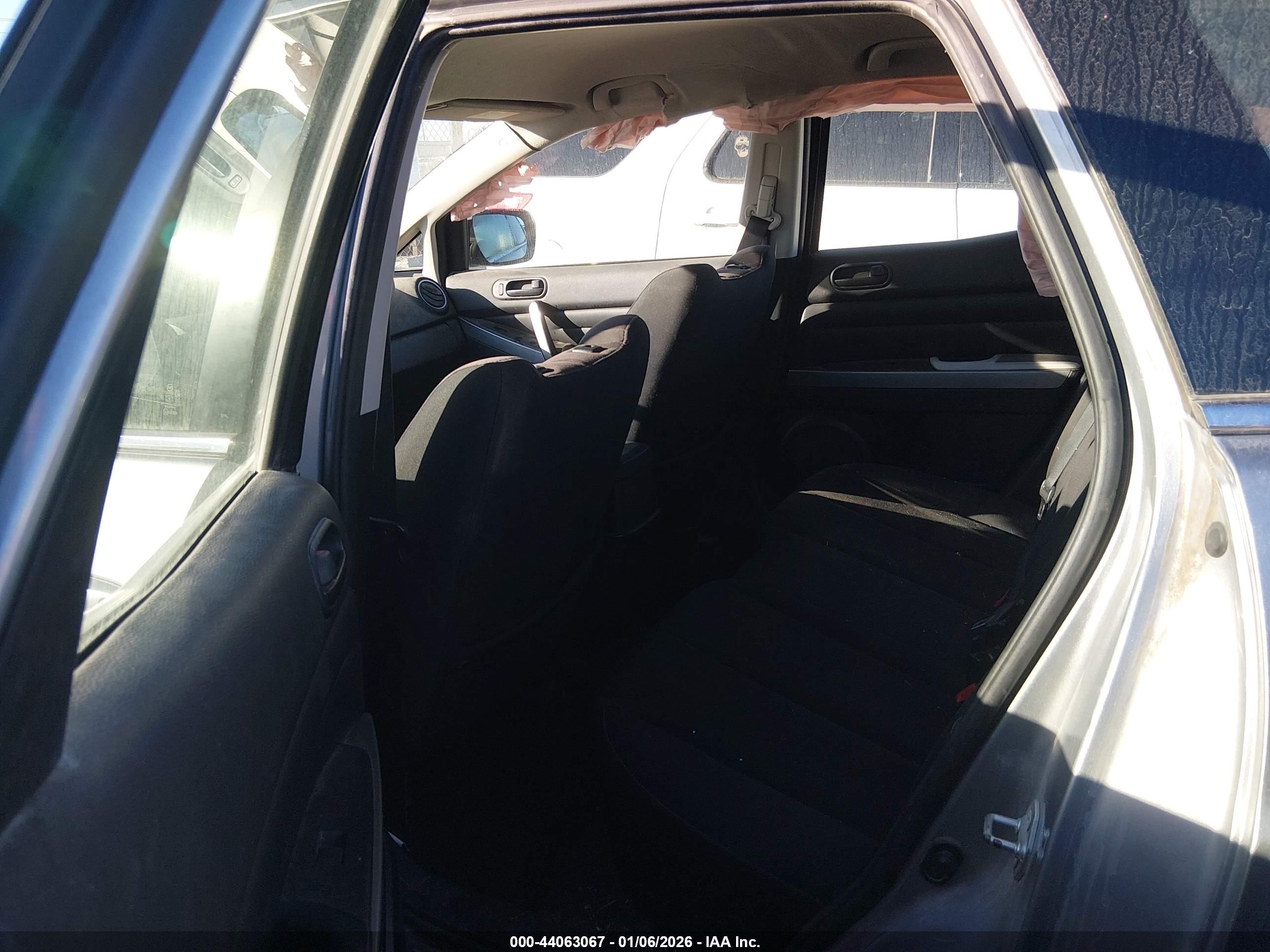MAZDA CX-7 image 8