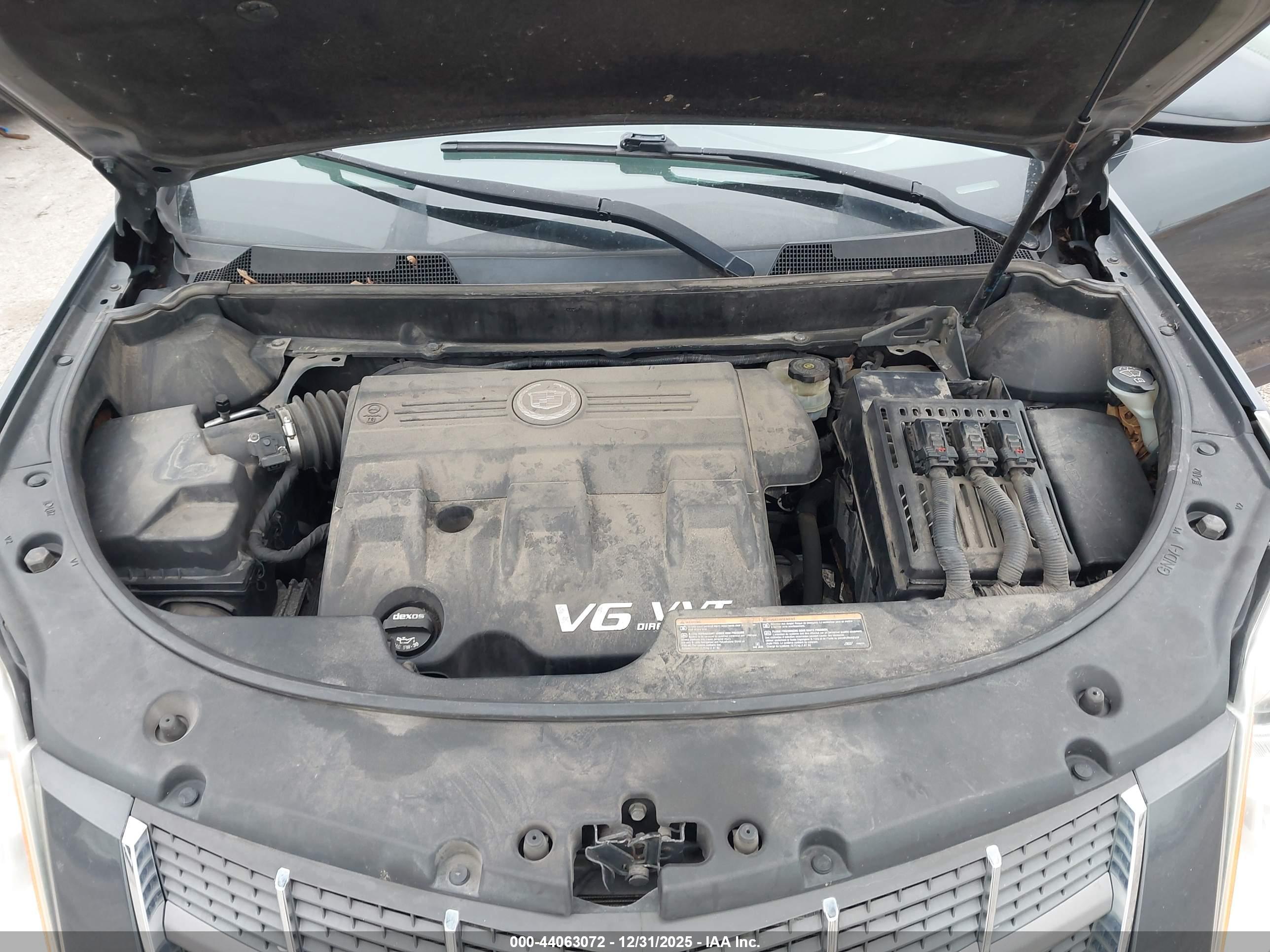 CADILLAC SRX image 10