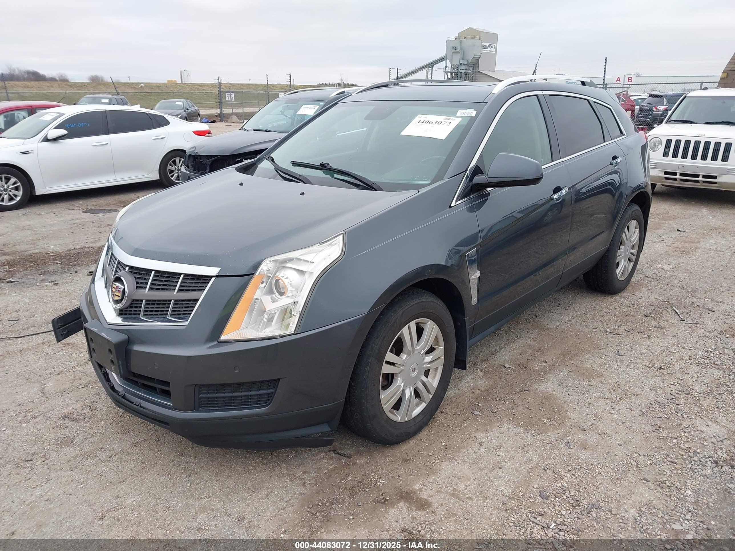CADILLAC SRX image 2