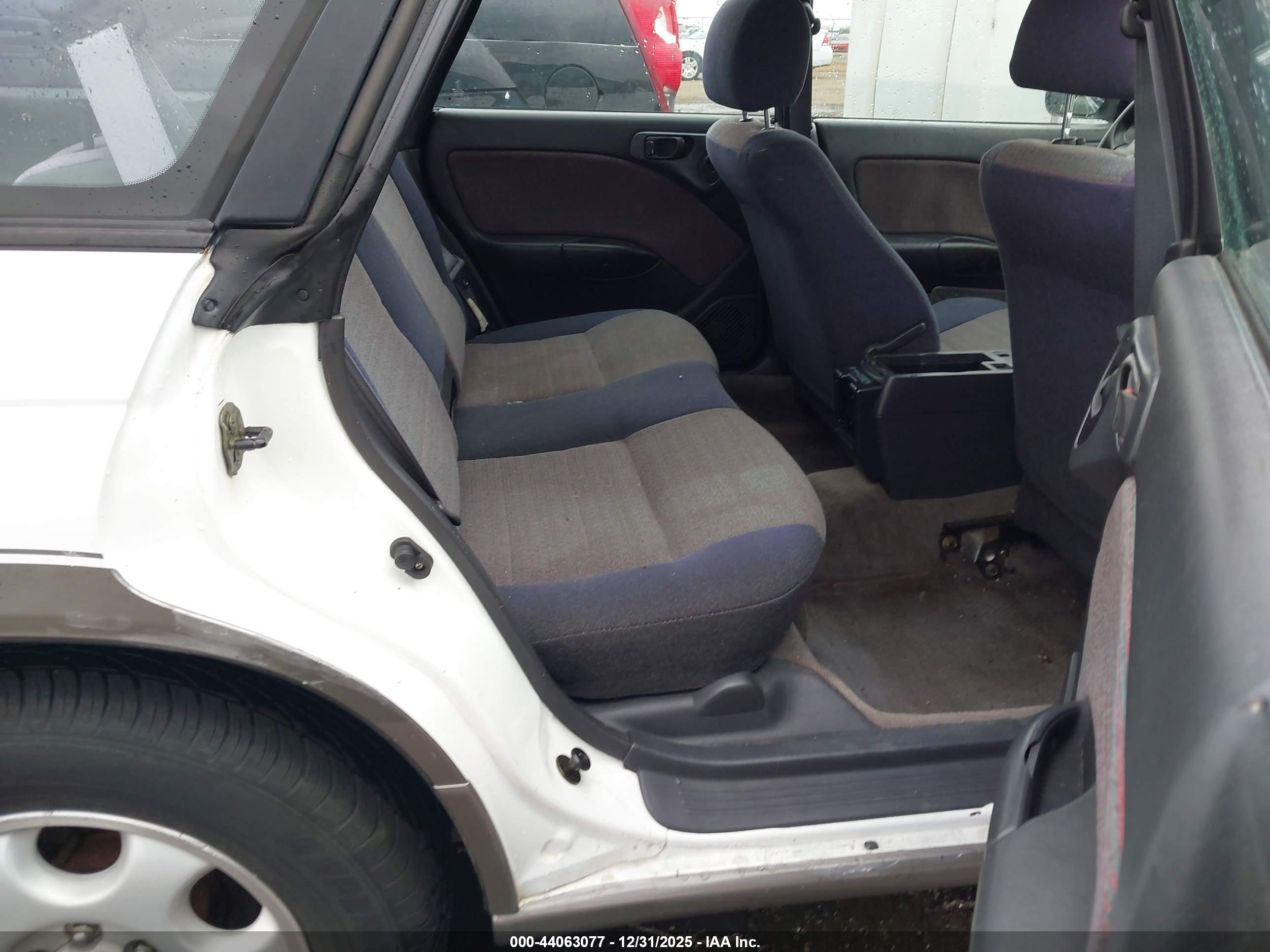 SUBARU LEGACY image 8