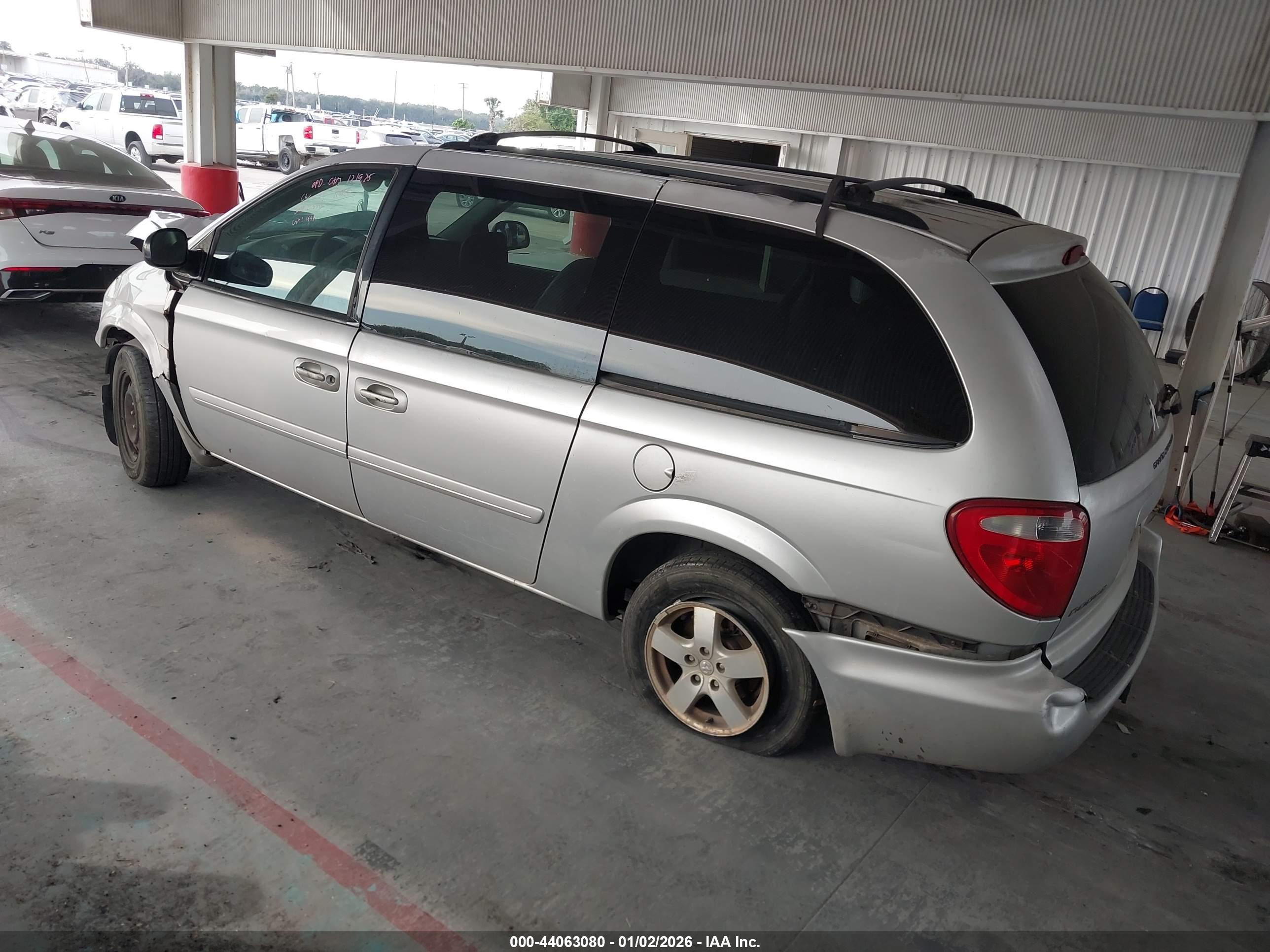 DODGE GRAND image 3