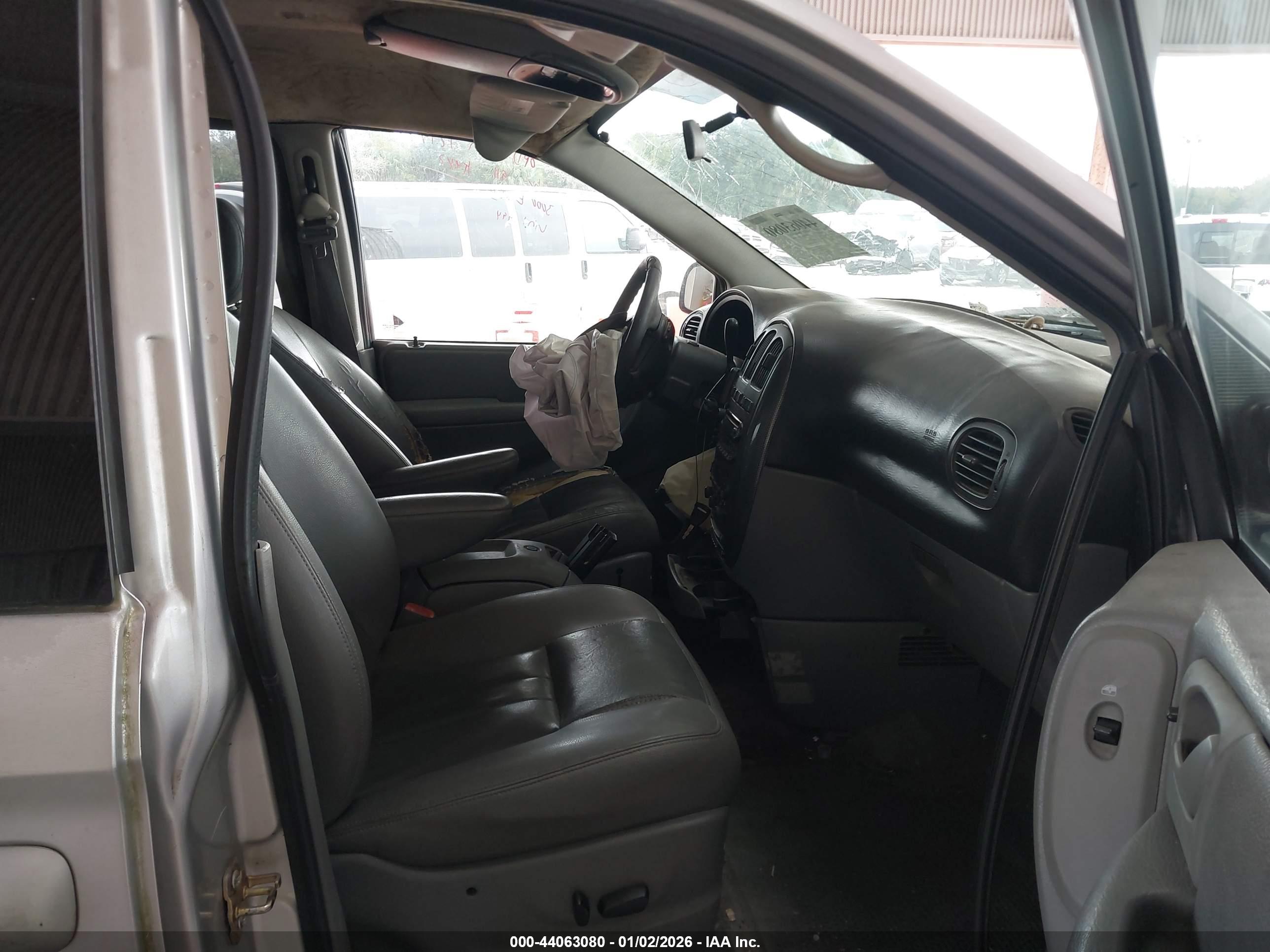 DODGE GRAND image 5