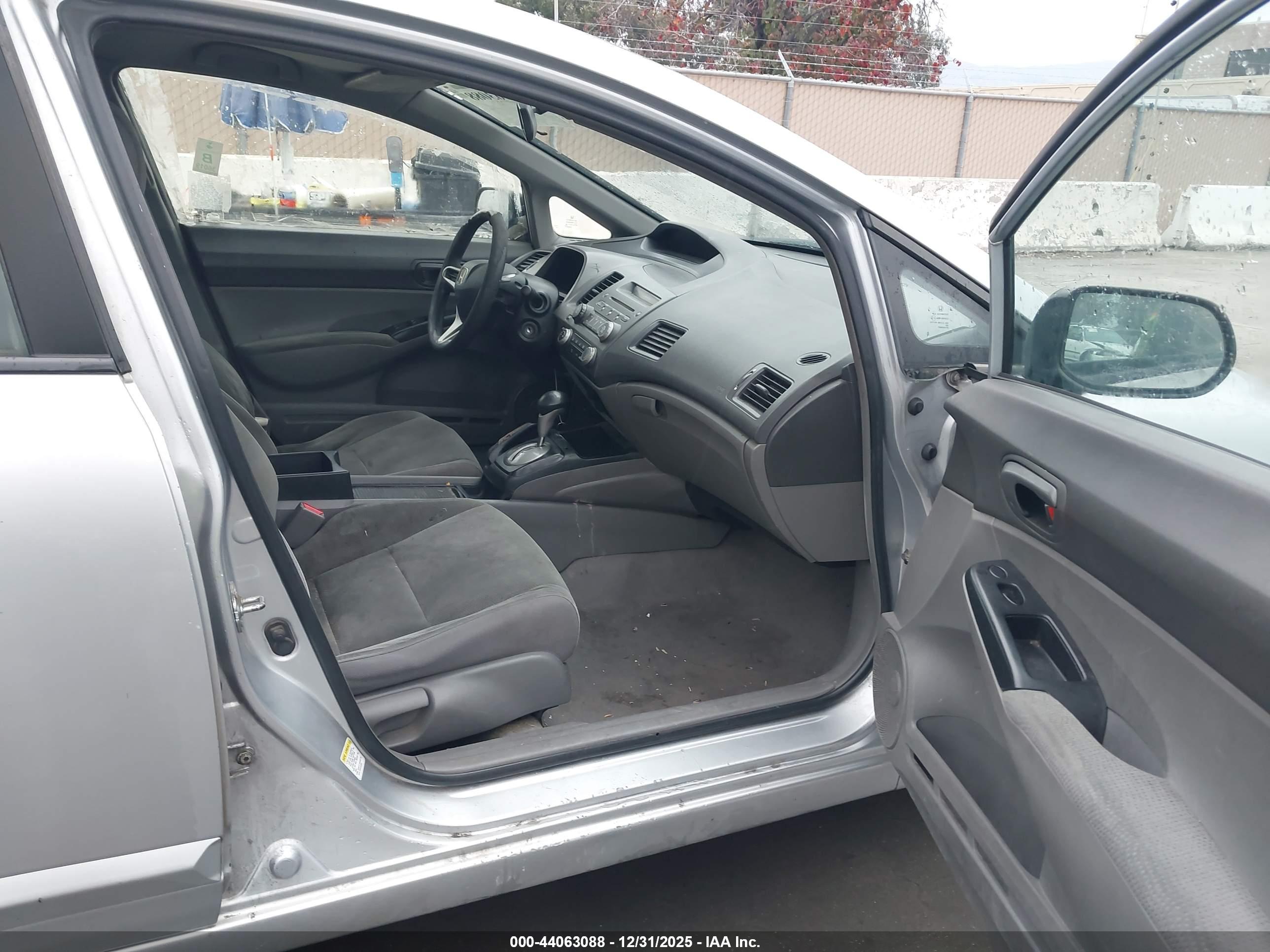 HONDA CIVIC image 5