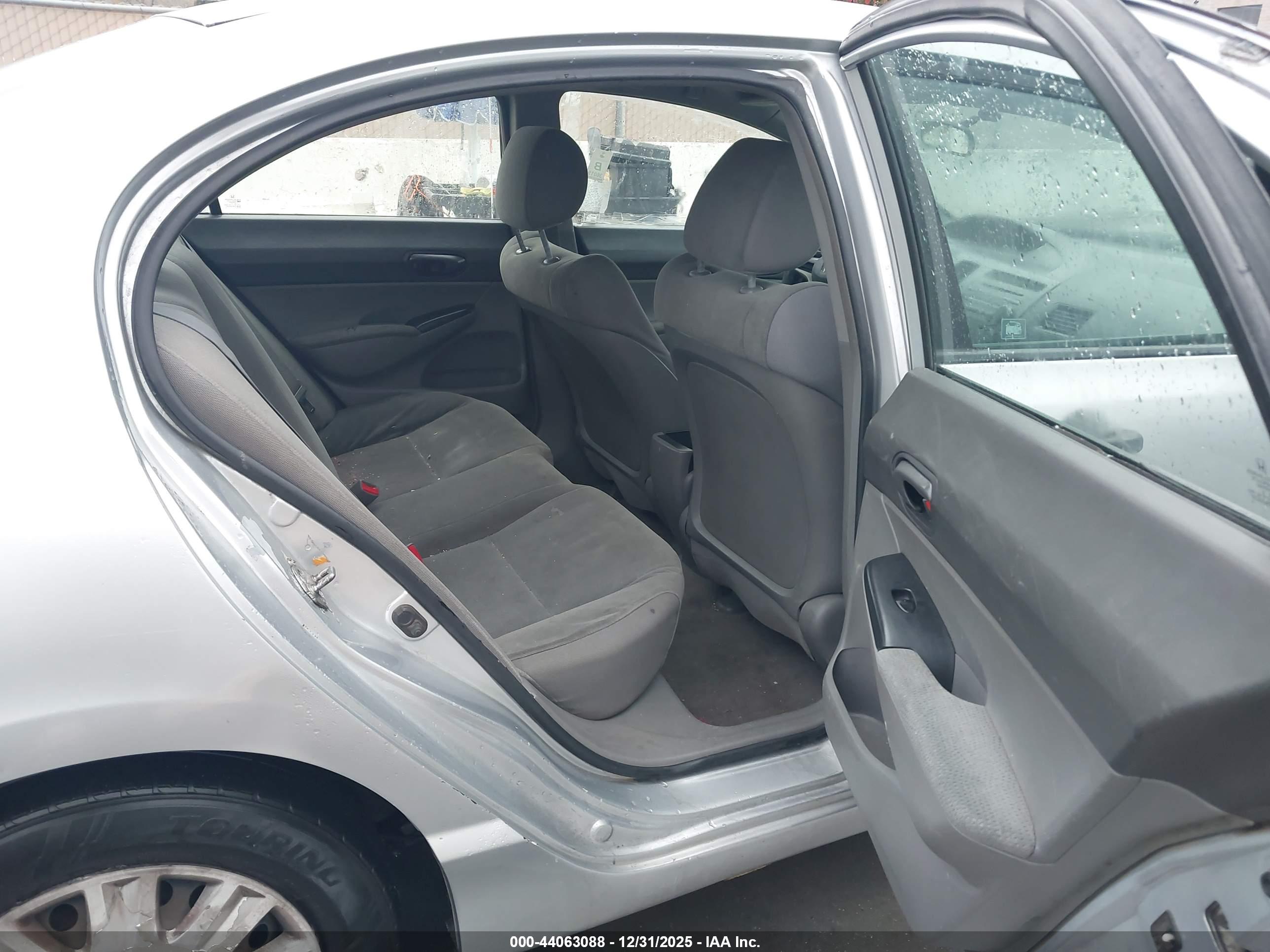 HONDA CIVIC image 8