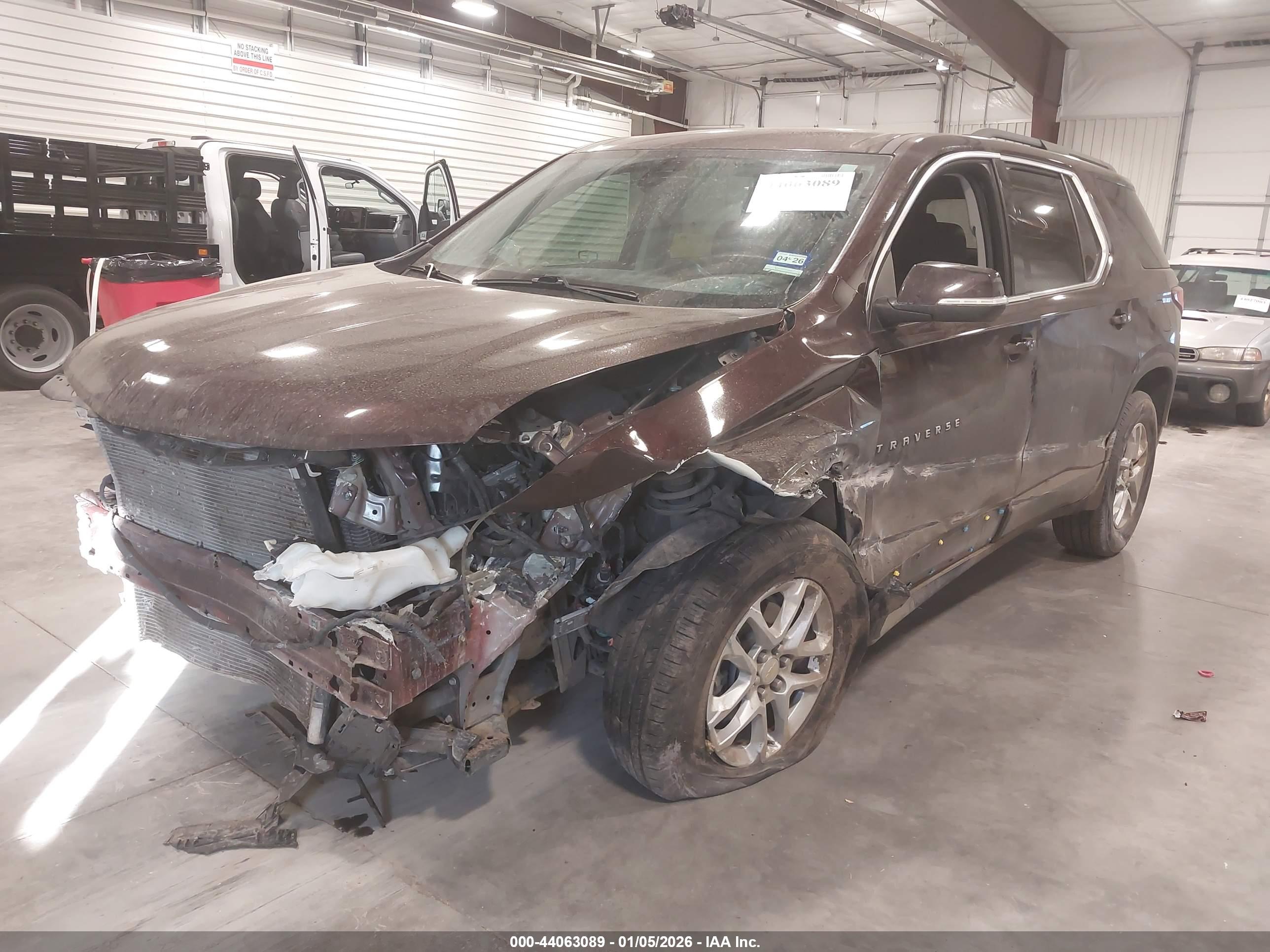 CHEVROLET TRAVERSE image 2