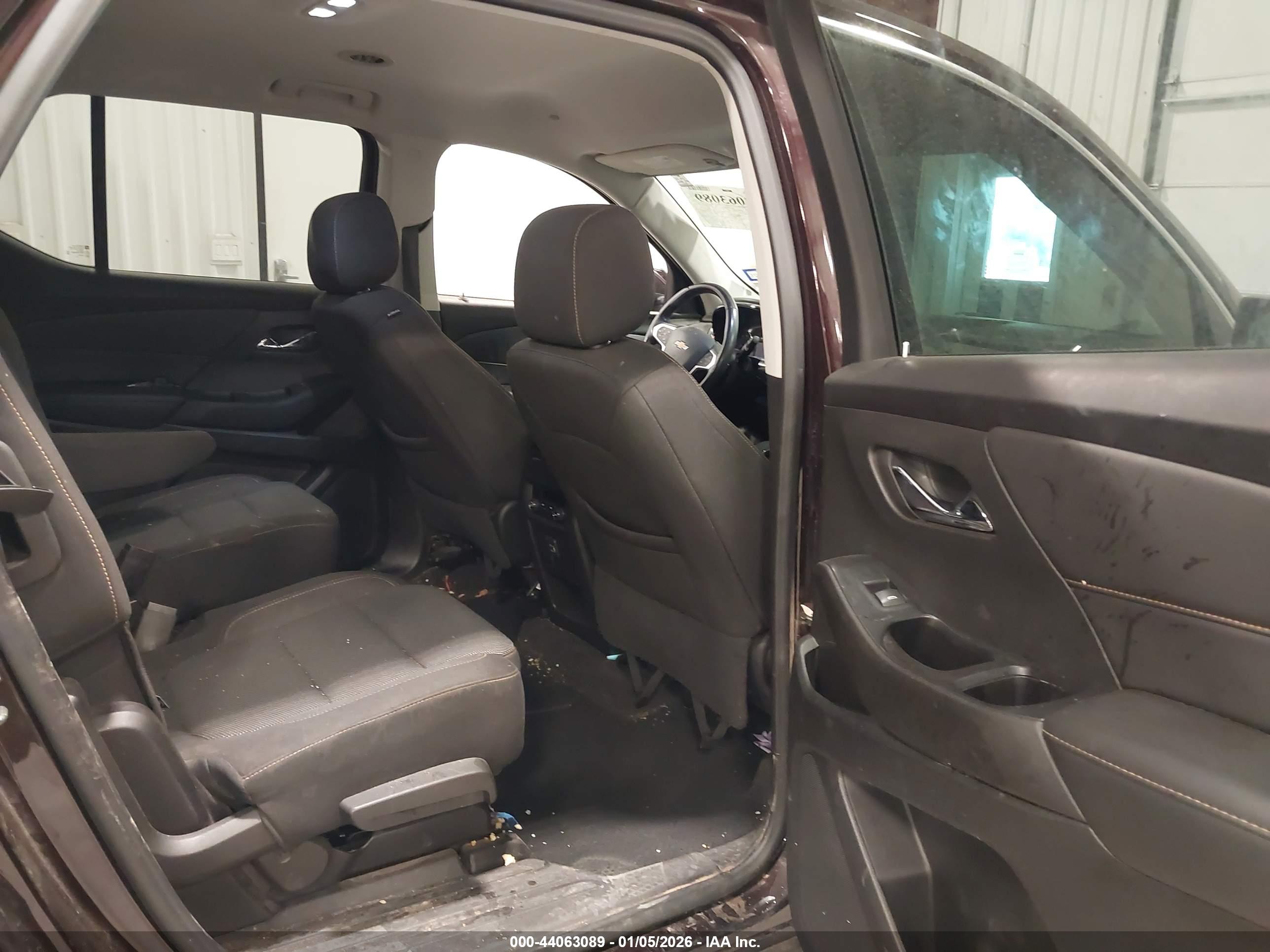CHEVROLET TRAVERSE image 8