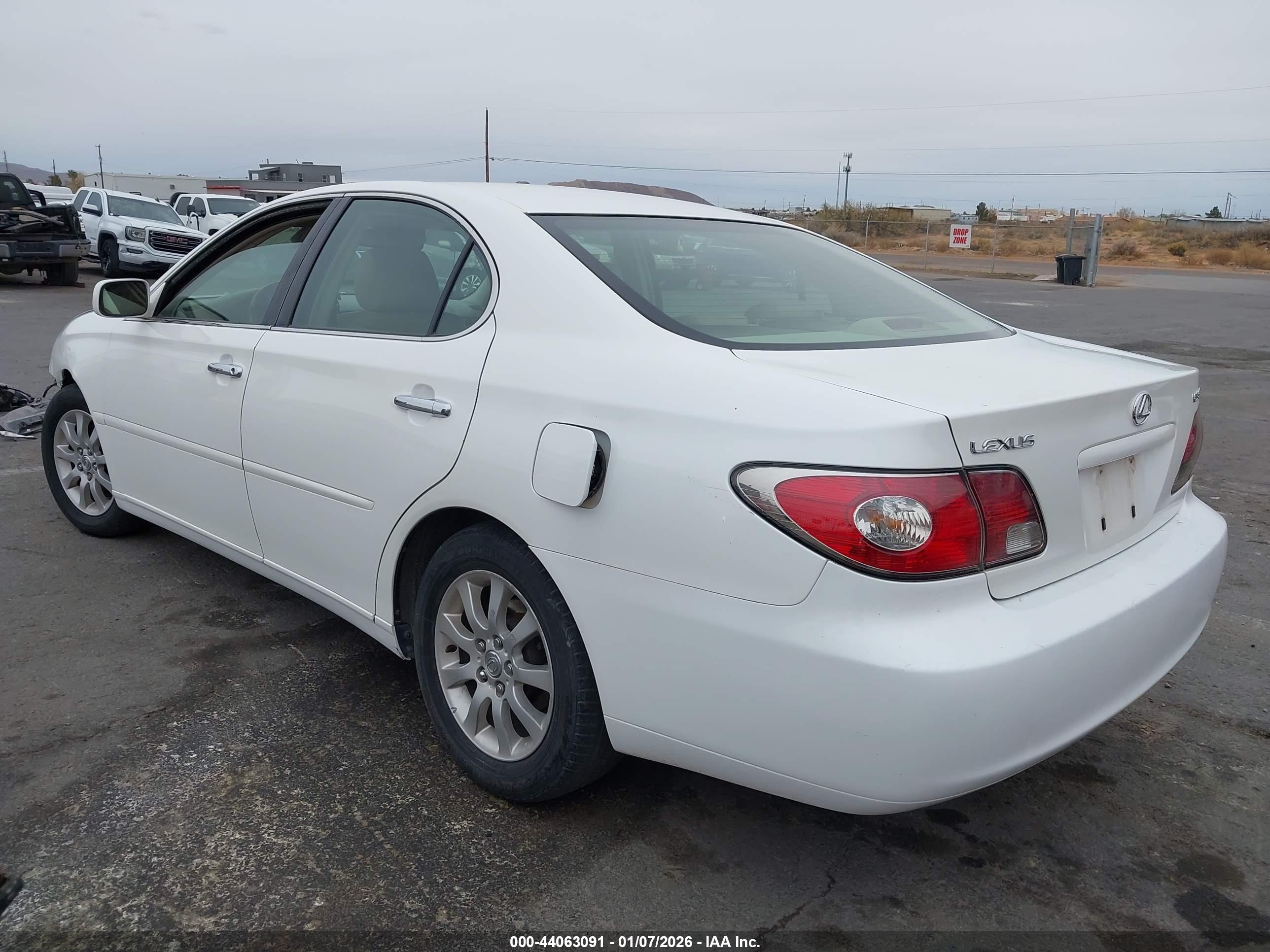 LEXUS ES image 3
