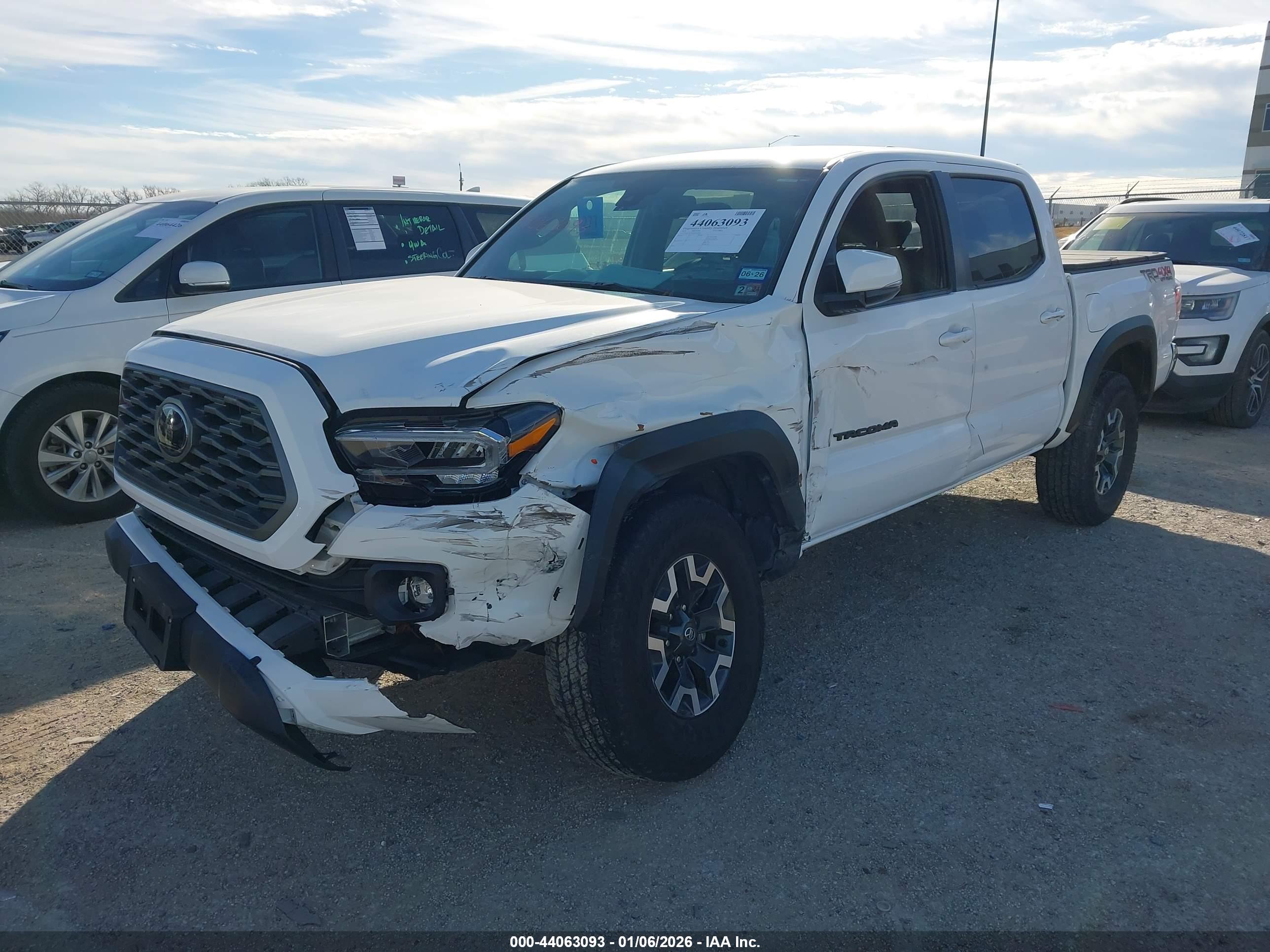 TOYOTA TACOMA image 2