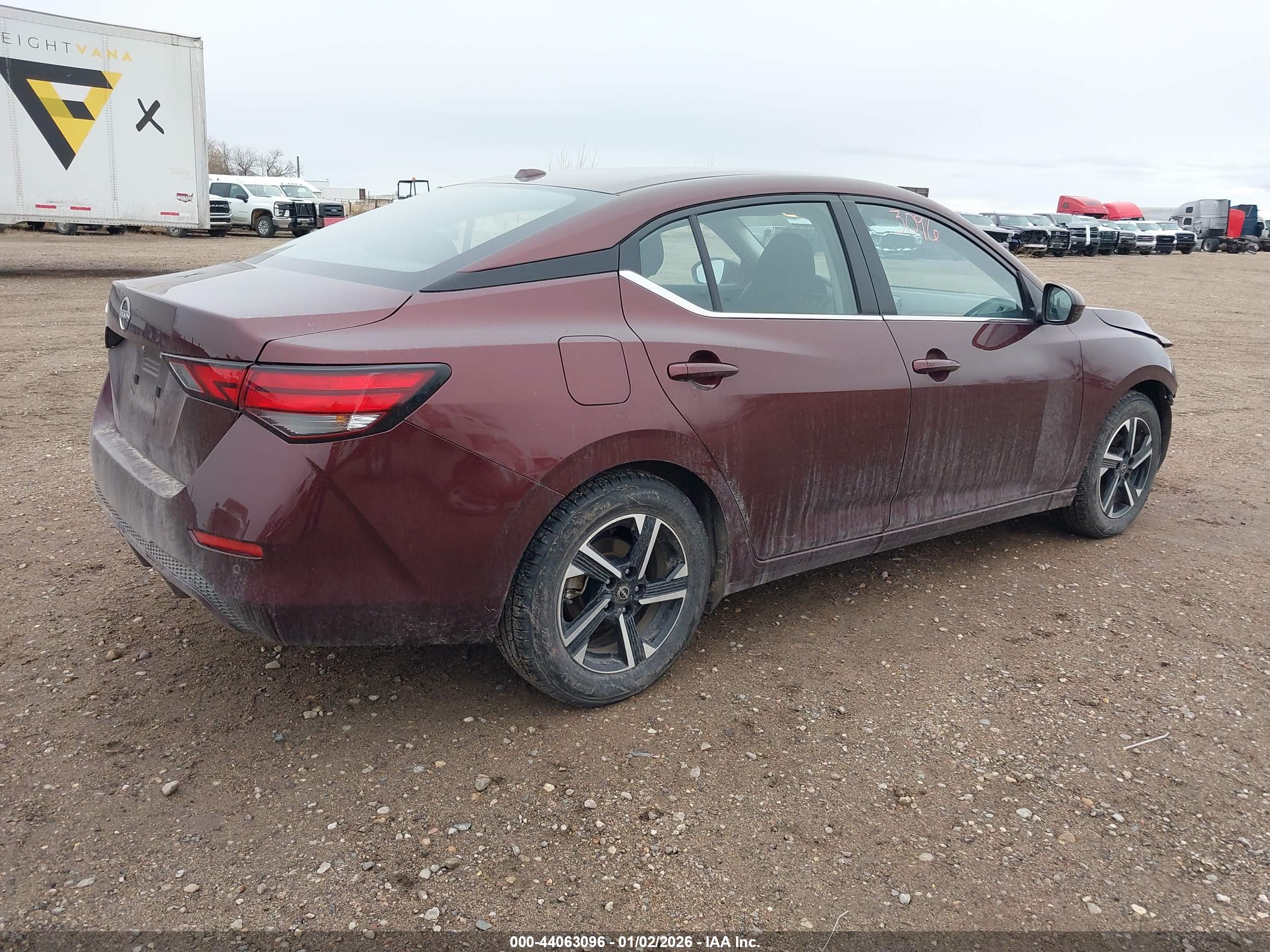 NISSAN SENTRA image 4