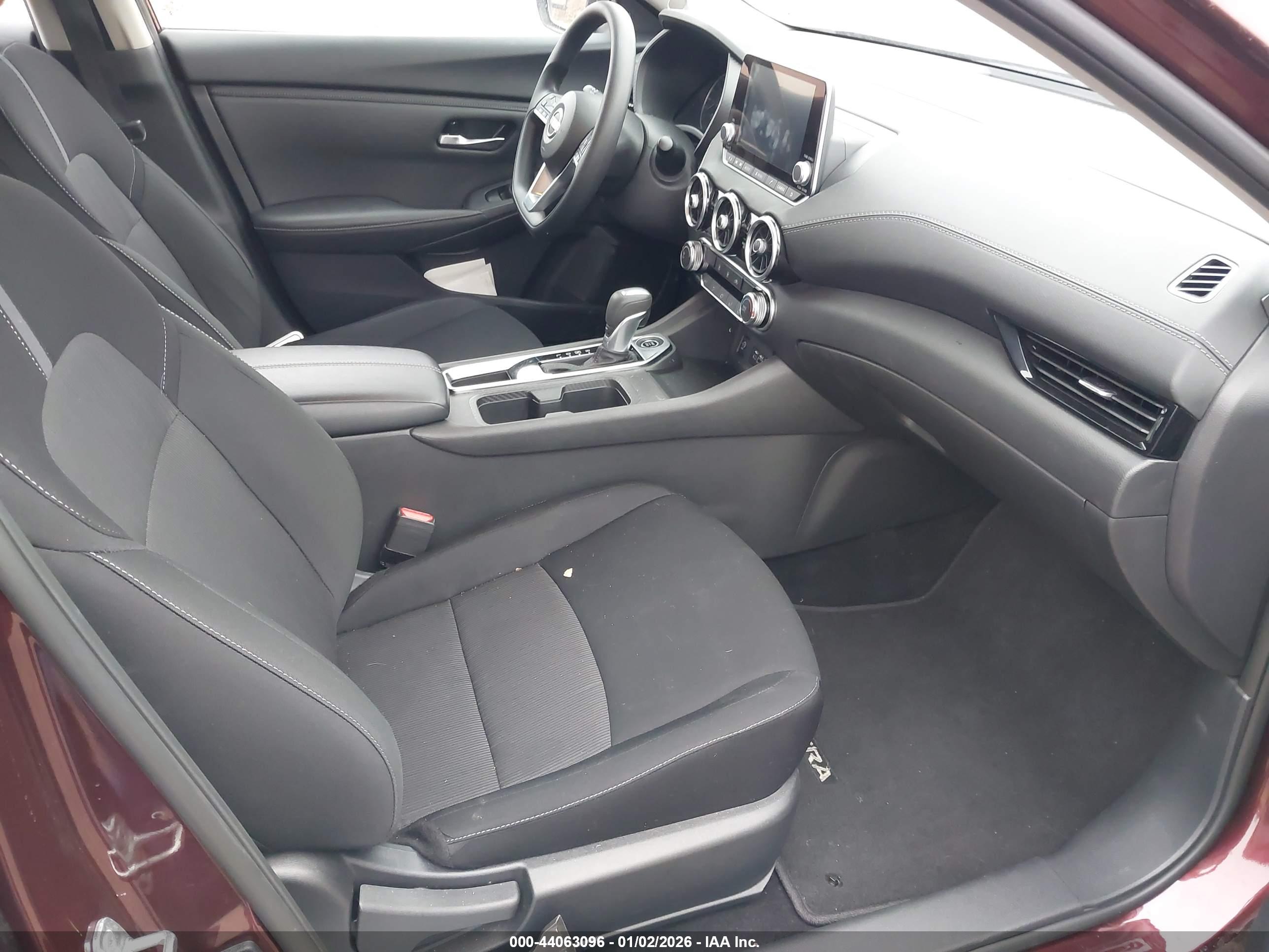NISSAN SENTRA image 5