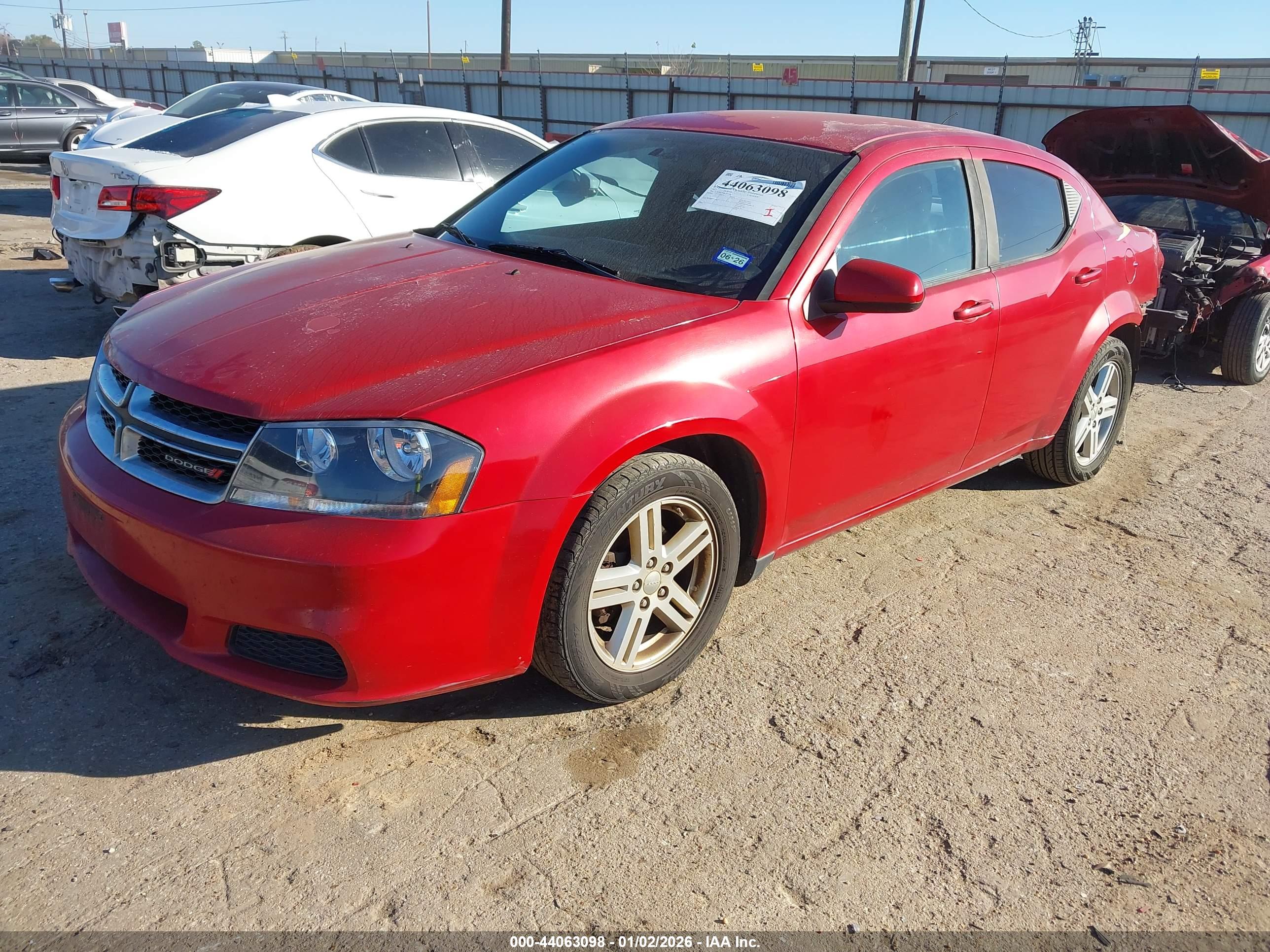 DODGE AVENGER image 2