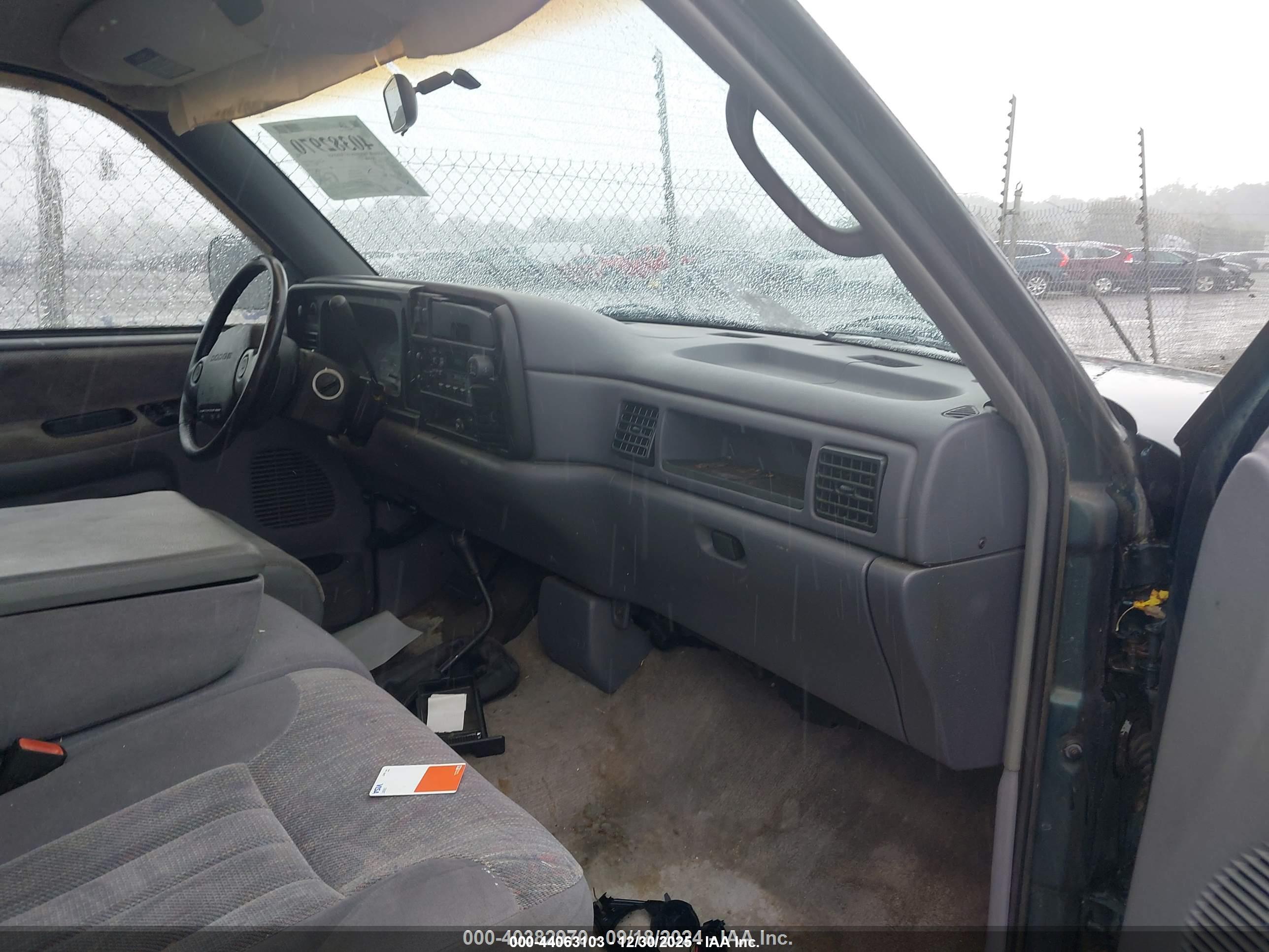 DODGE RAM image 5
