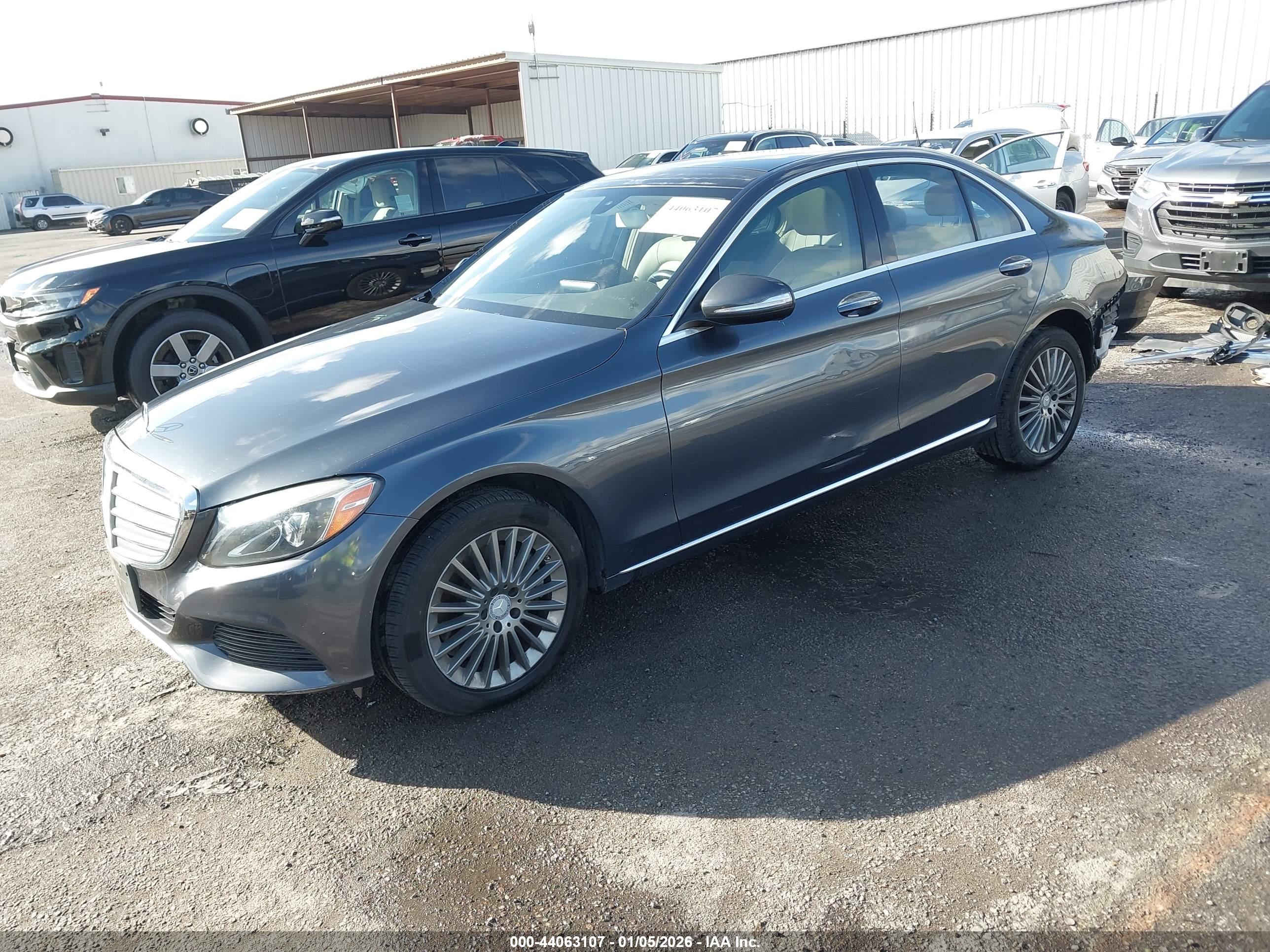 MERCEDES-BENZ C image 2