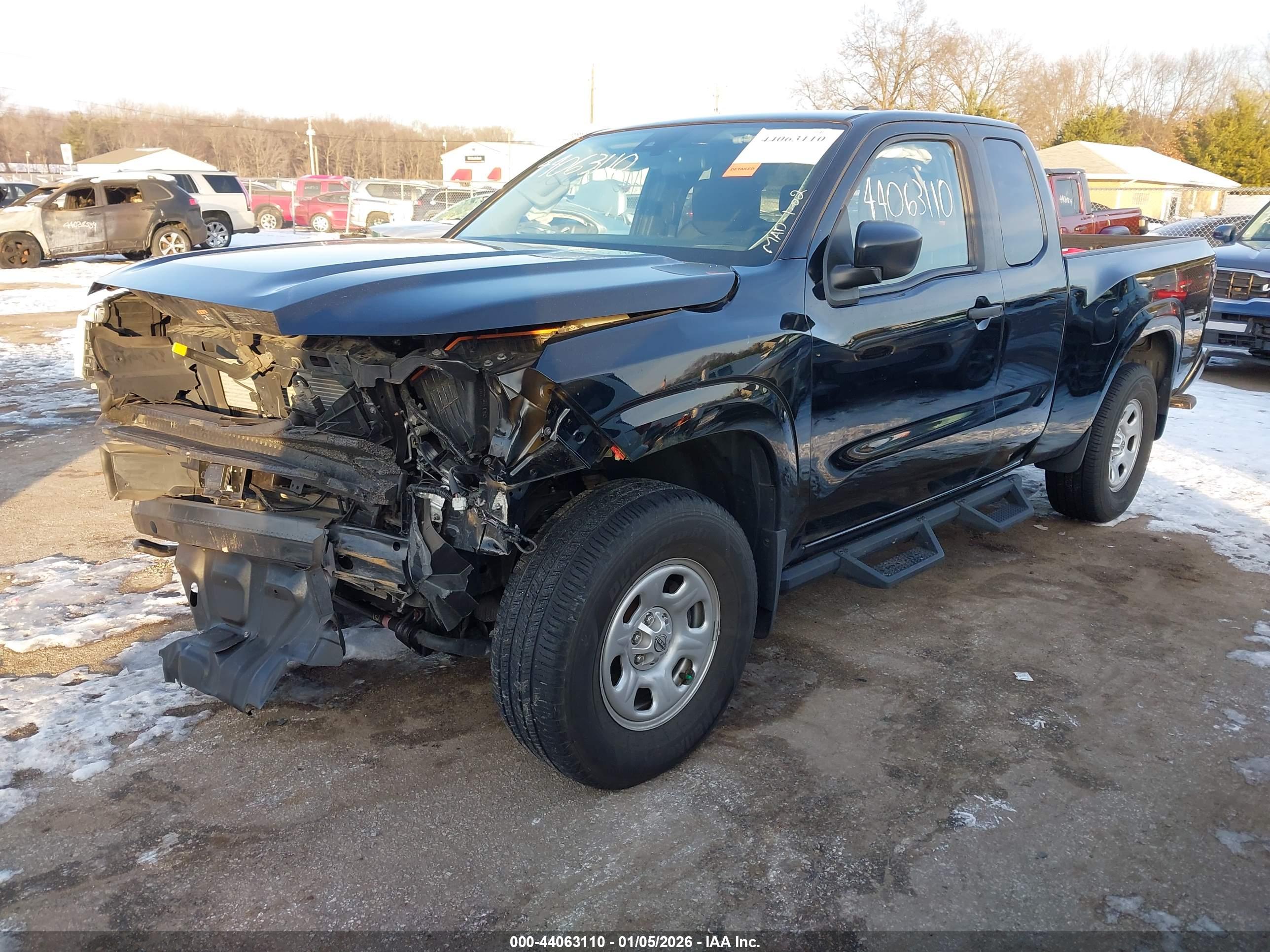 NISSAN FRONTIER image 2