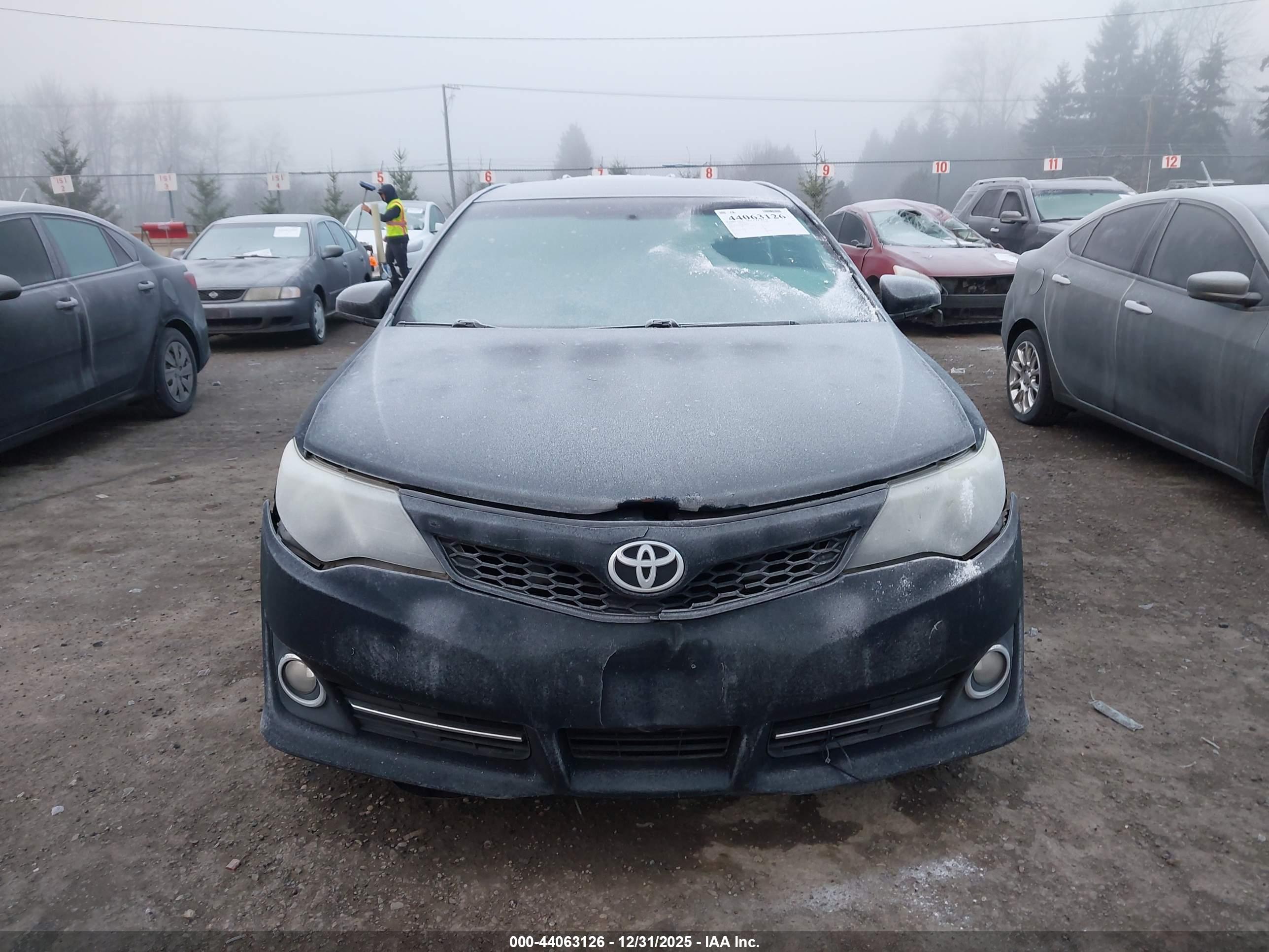TOYOTA CAMRY image 6