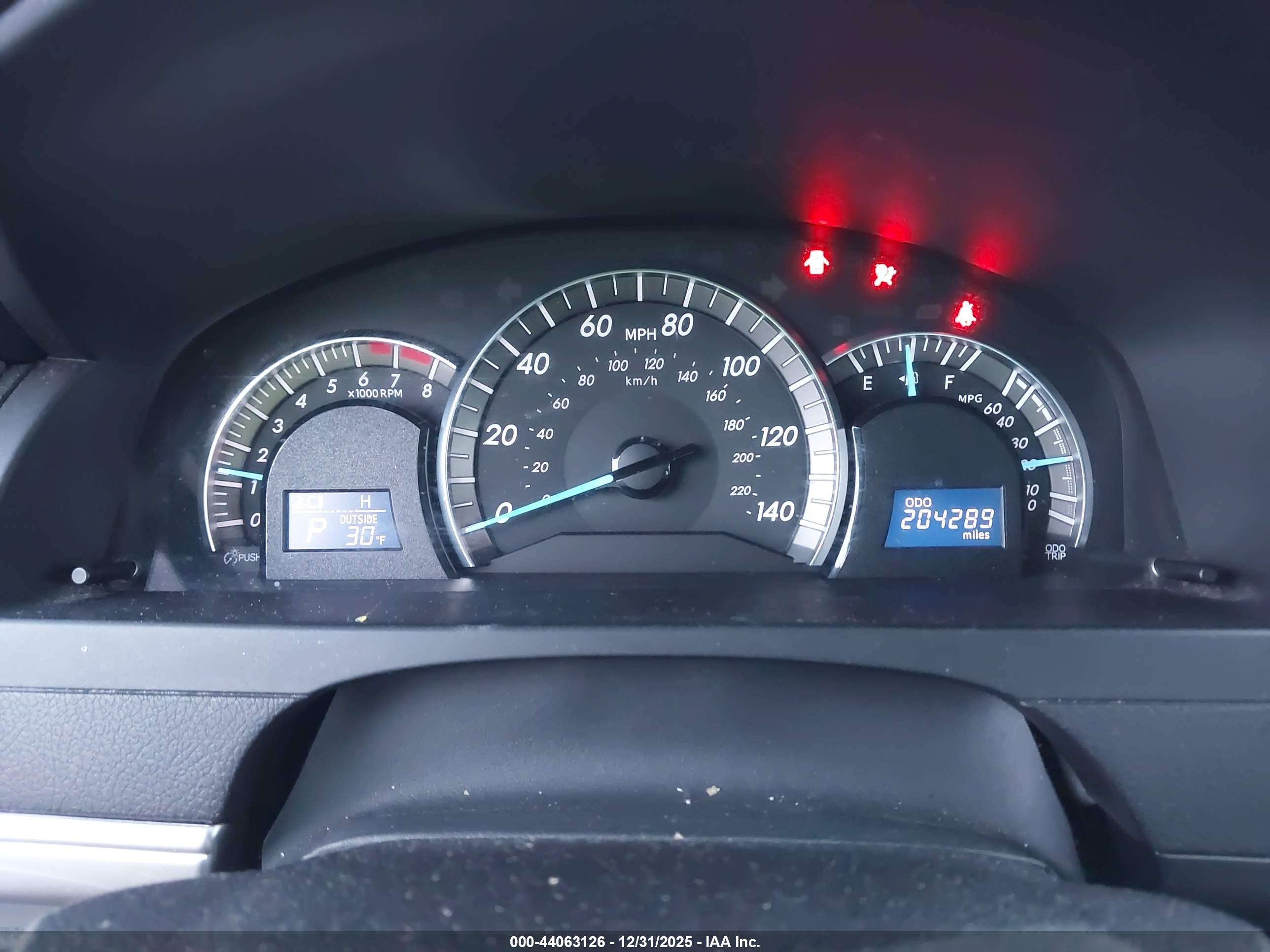 TOYOTA CAMRY image 7
