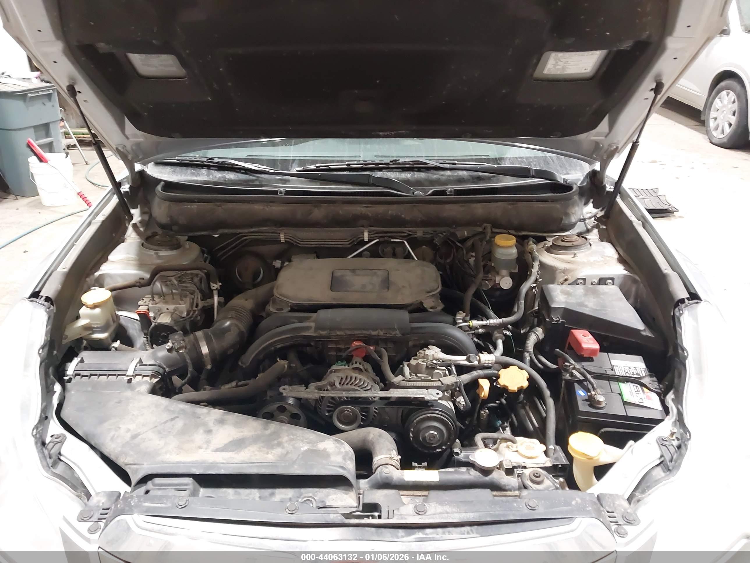 SUBARU OUTBACK image 10