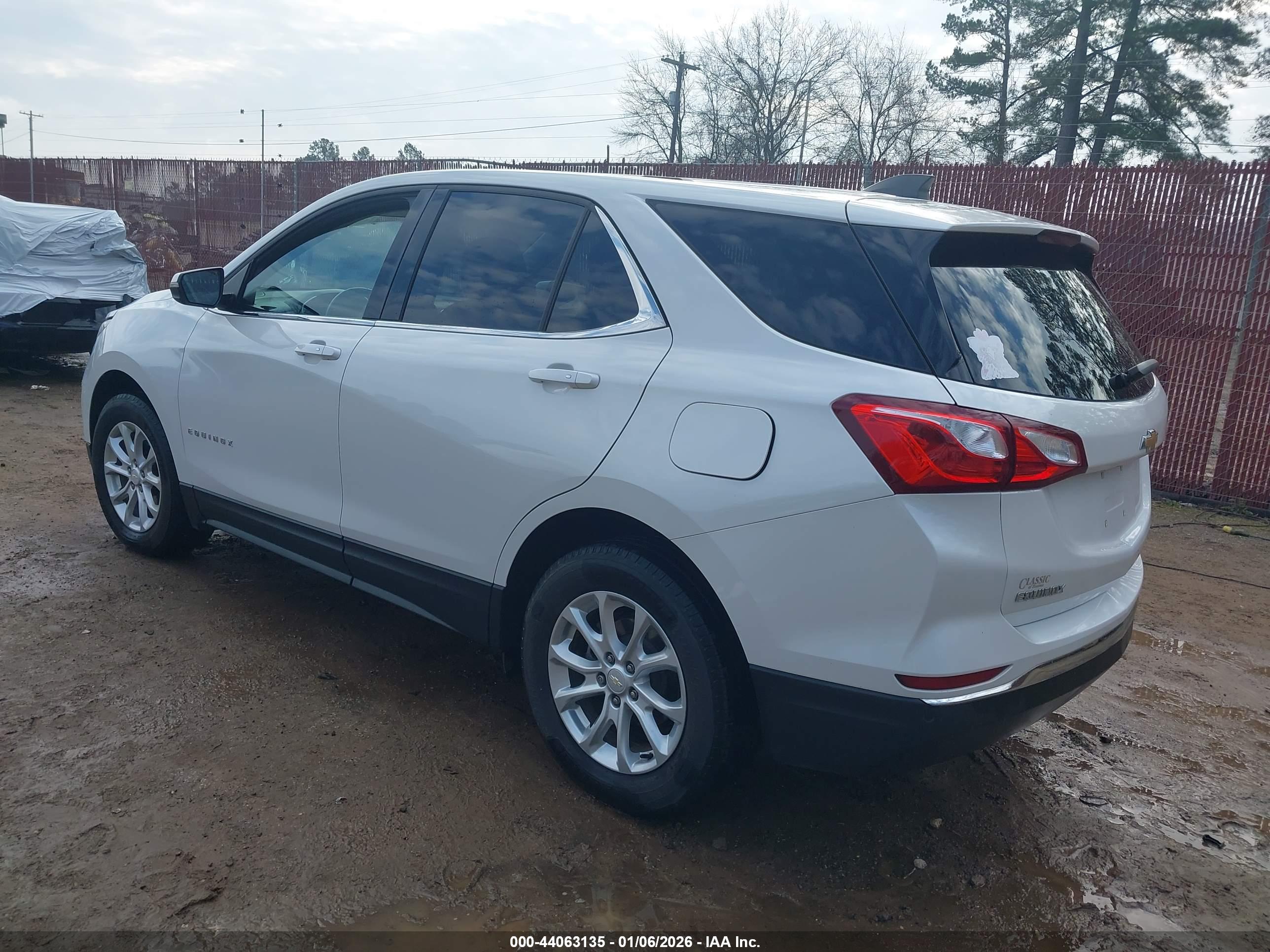 CHEVROLET EQUINOX image 3