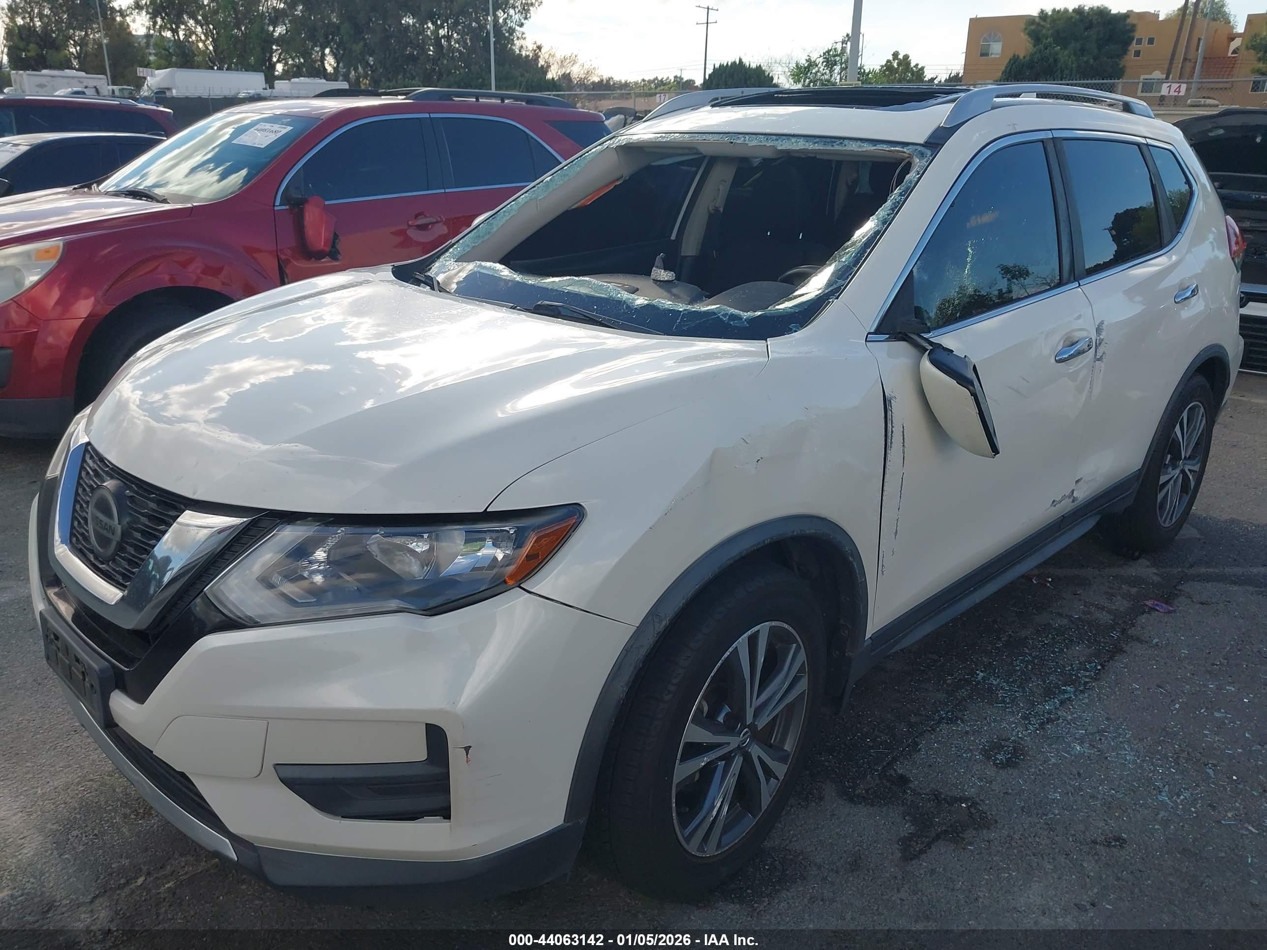 NISSAN ROGUE image 6