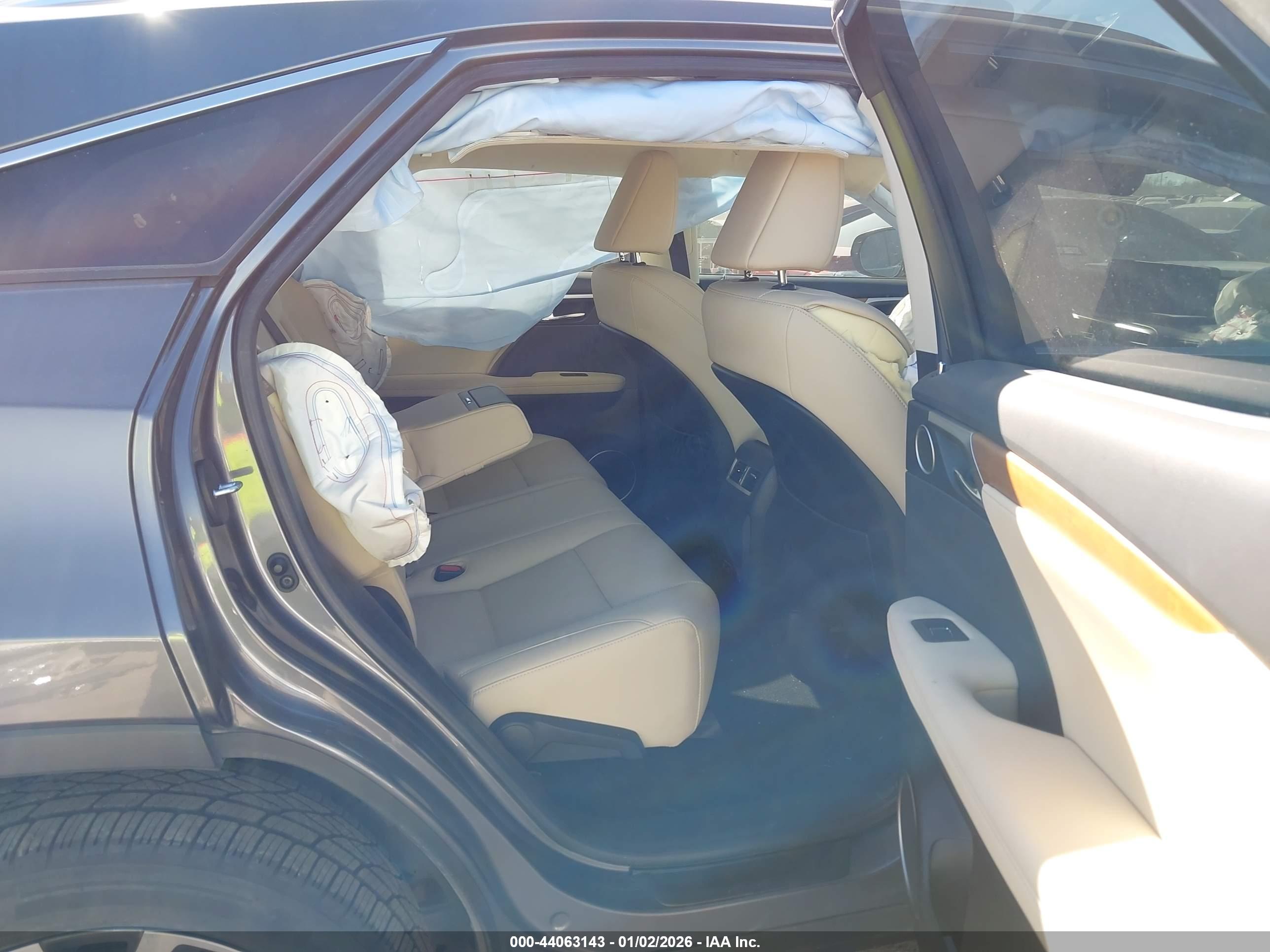 LEXUS RX image 8